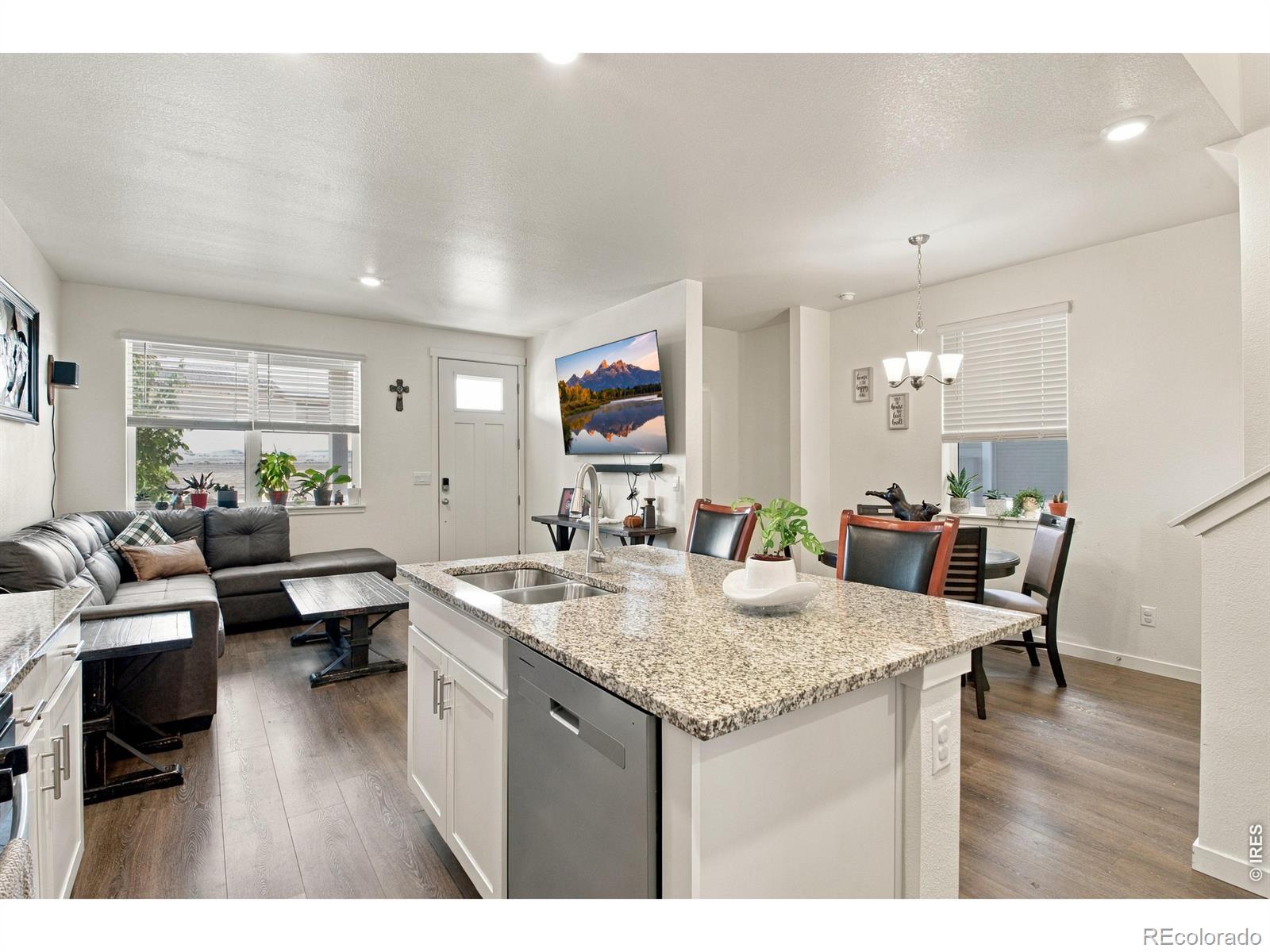 MLS Image #8 for 604  thoroughbred lane,johnstown, Colorado