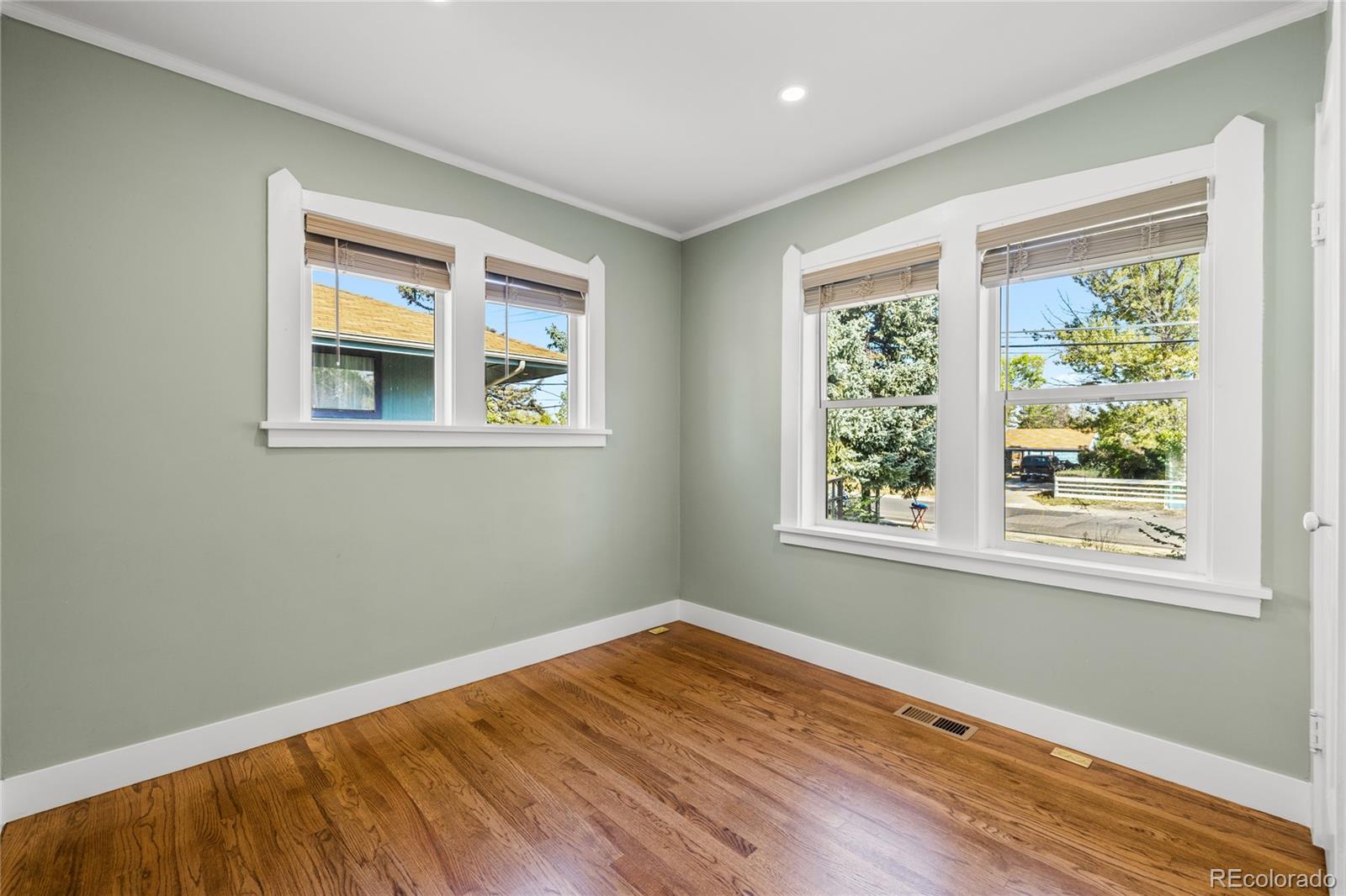 MLS Image #11 for 1463 s knox court,denver, Colorado