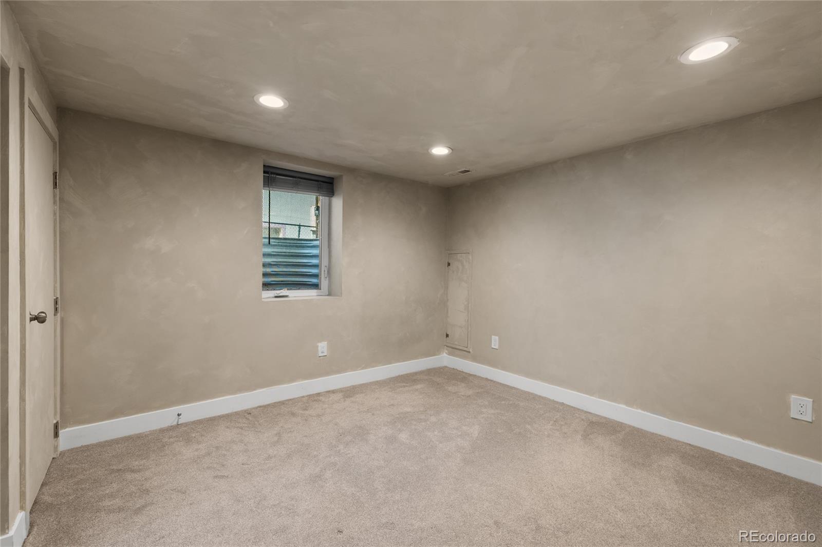 MLS Image #18 for 1463 s knox court,denver, Colorado
