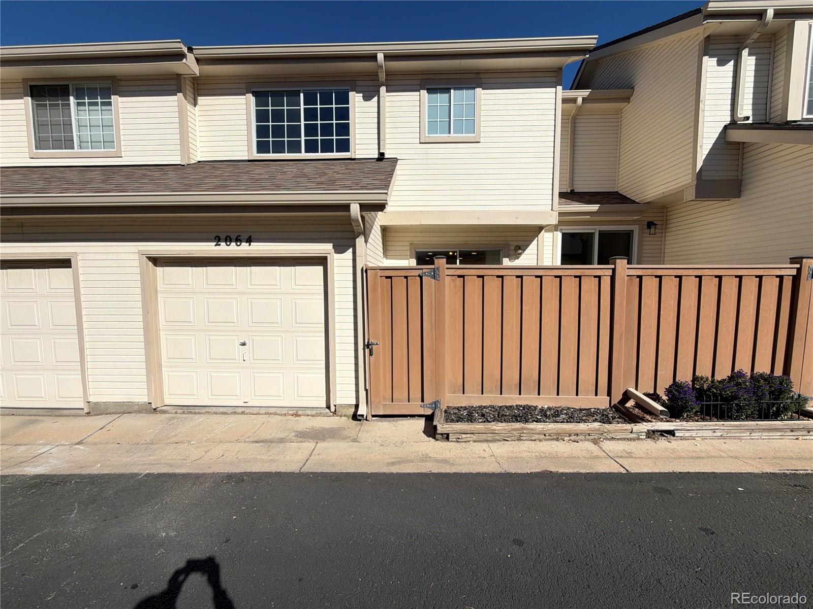 MLS Image #4 for 2064 s xenia way,denver, Colorado