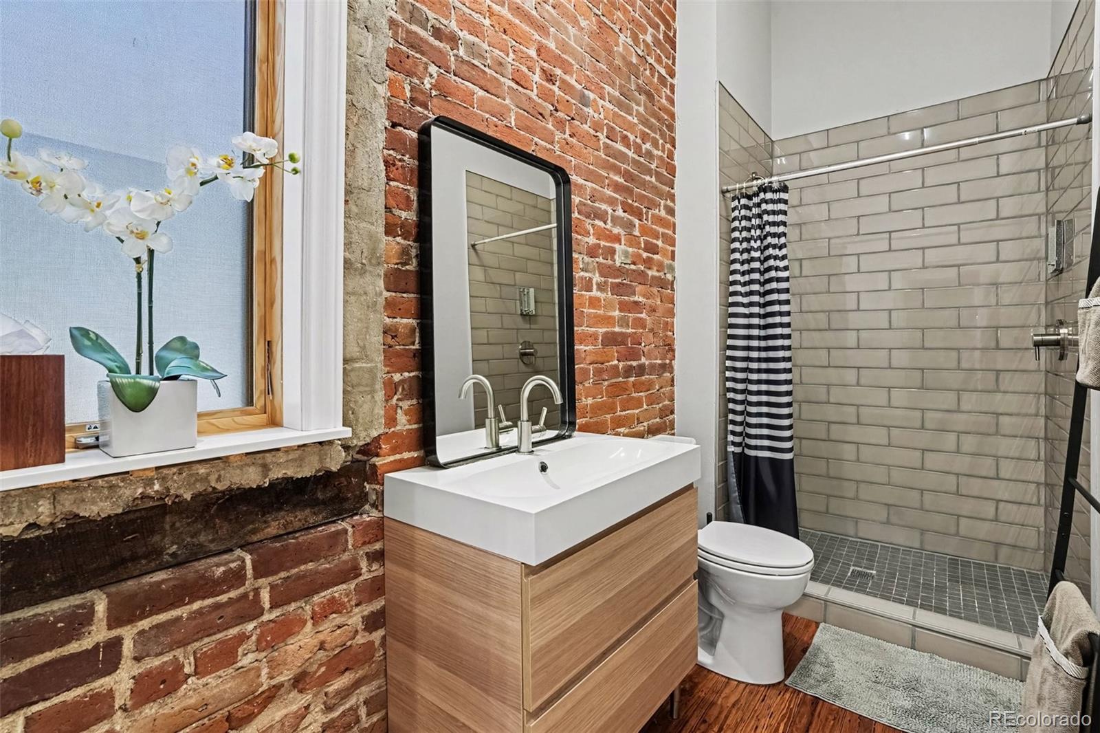 MLS Image #11 for 3127  california street,denver, Colorado