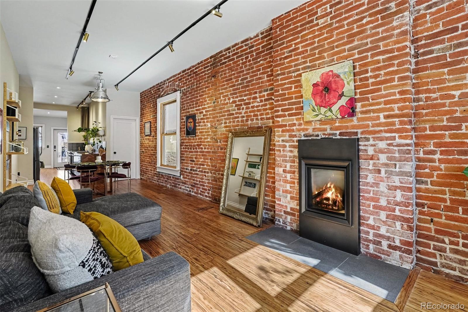 MLS Image #3 for 3127  california street,denver, Colorado