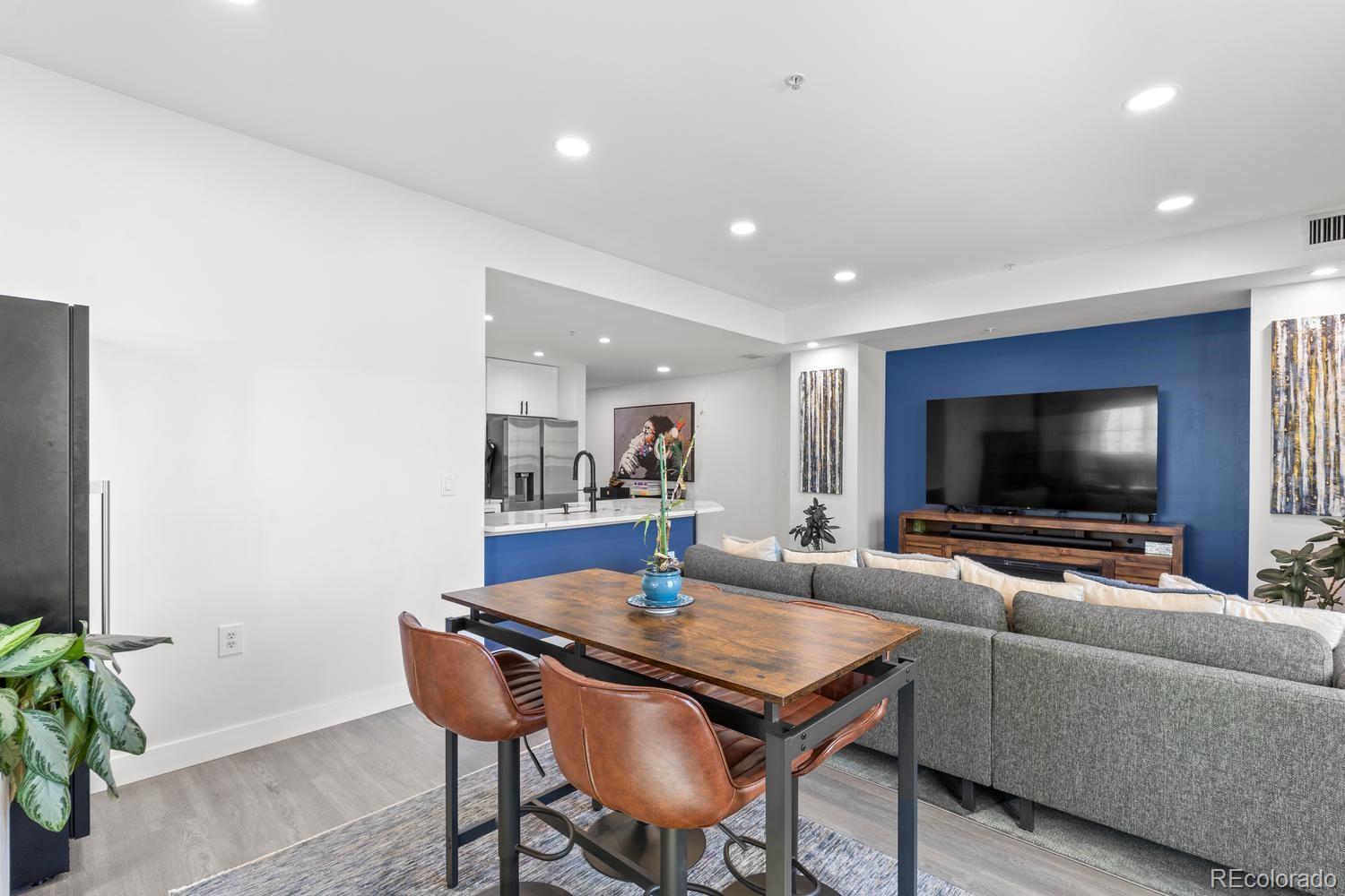 MLS Image #6 for 925 n lincoln street 3f,denver, Colorado