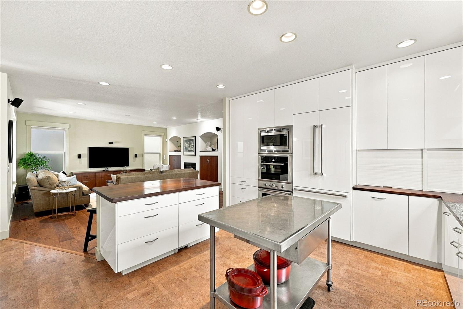 MLS Image #10 for 8226 e 28th drive,denver, Colorado