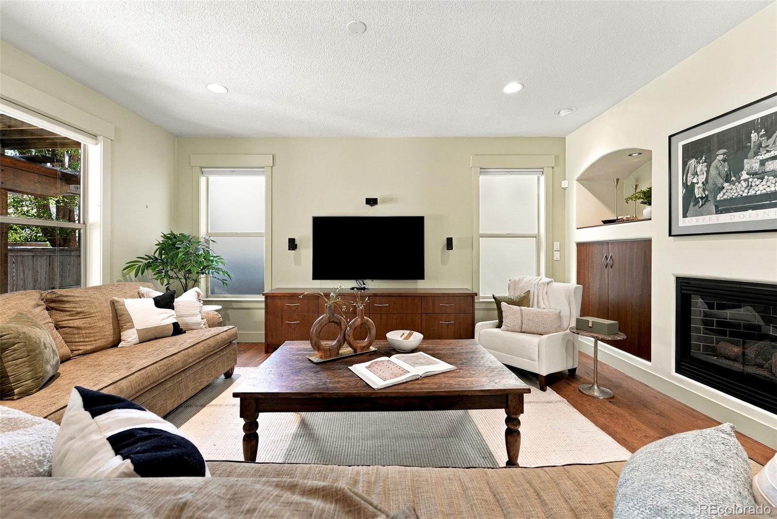 MLS Image #13 for 8226 e 28th drive,denver, Colorado