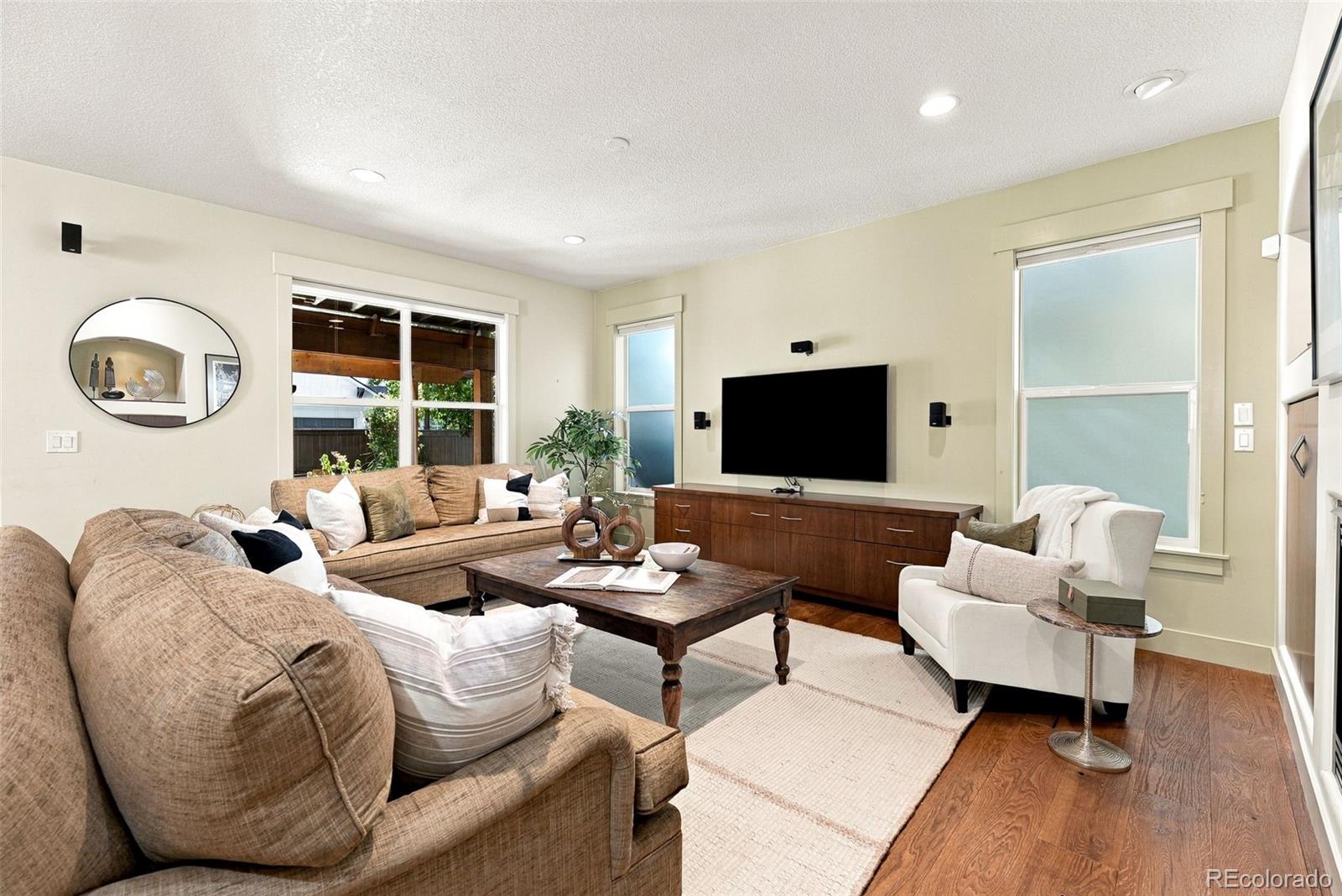 MLS Image #14 for 8226 e 28th drive,denver, Colorado