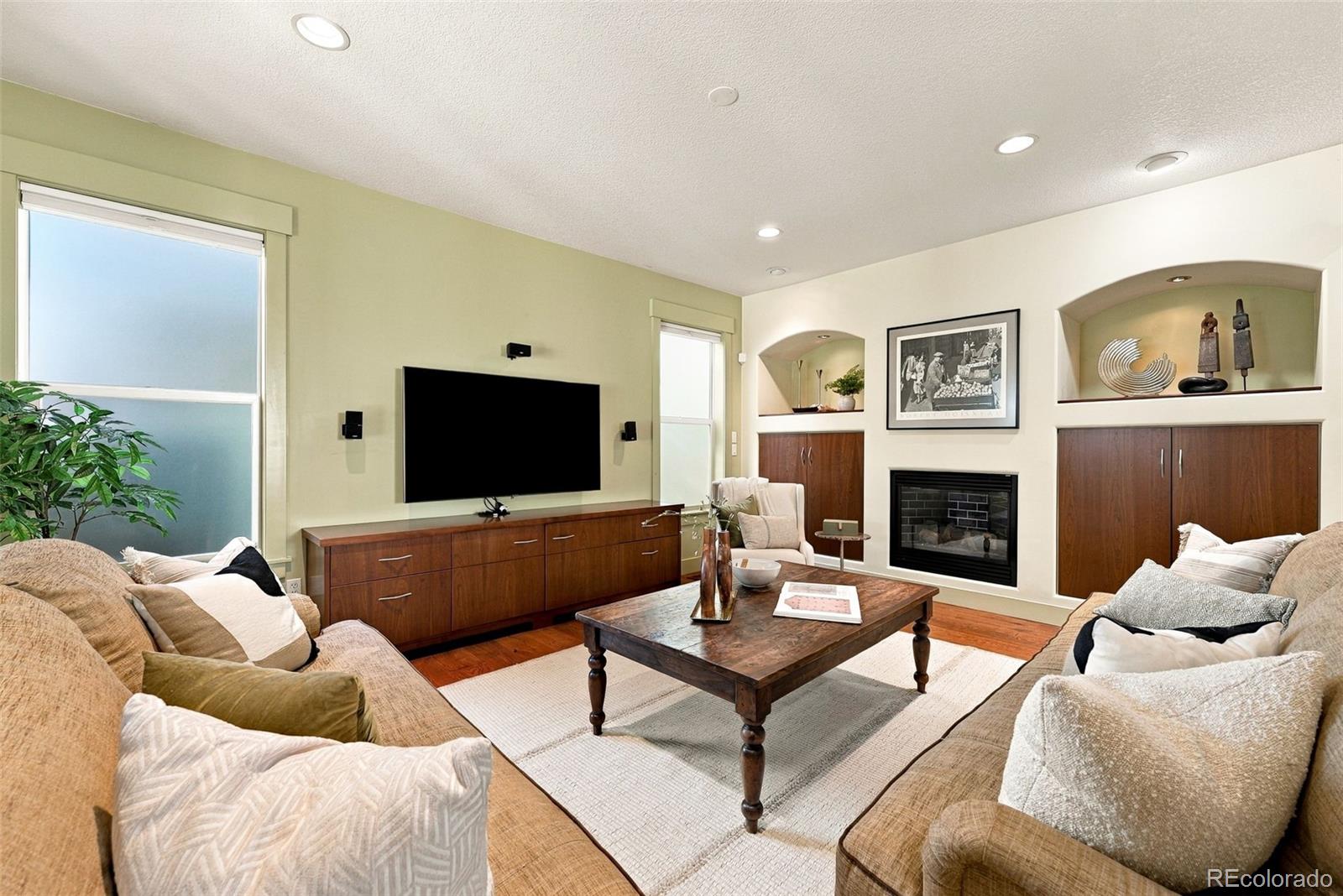 MLS Image #16 for 8226 e 28th drive,denver, Colorado