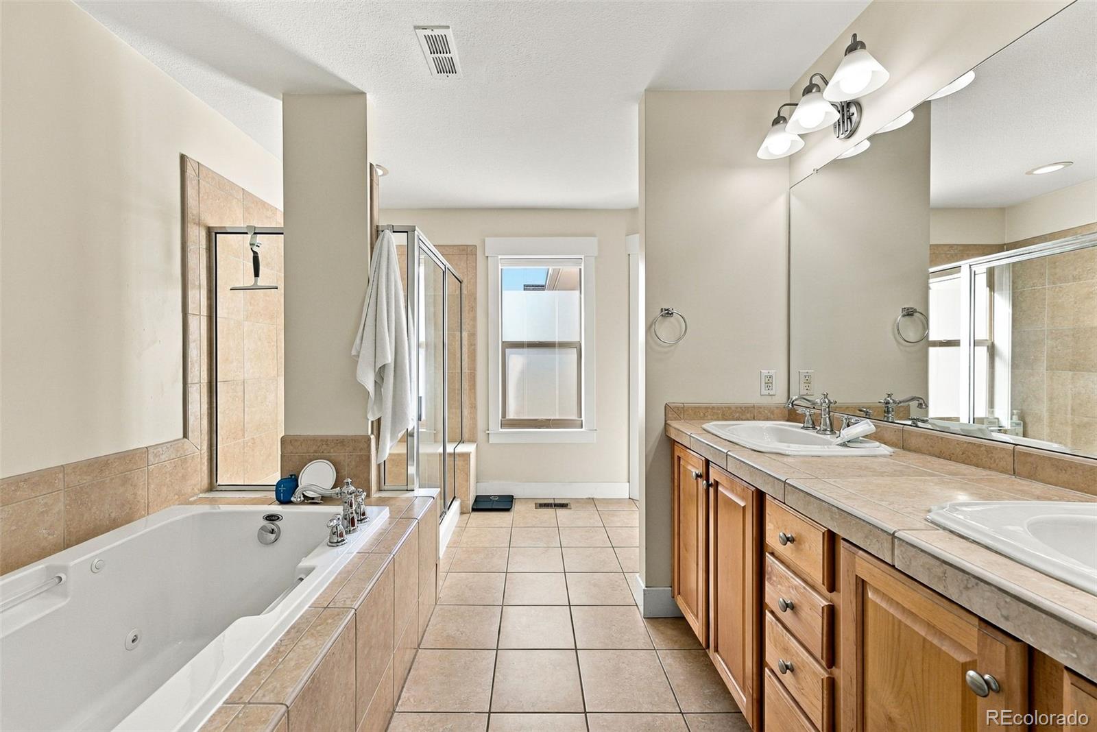MLS Image #30 for 8226 e 28th drive,denver, Colorado