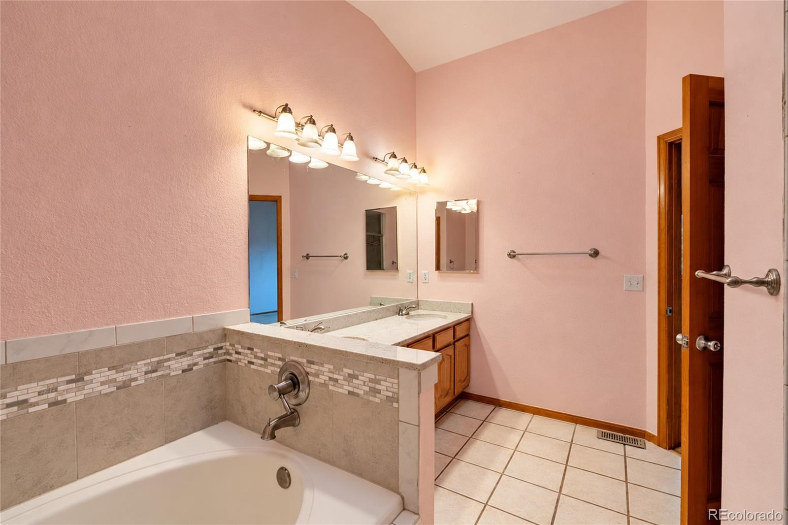 MLS Image #24 for 12010 w 52nd place,arvada, Colorado