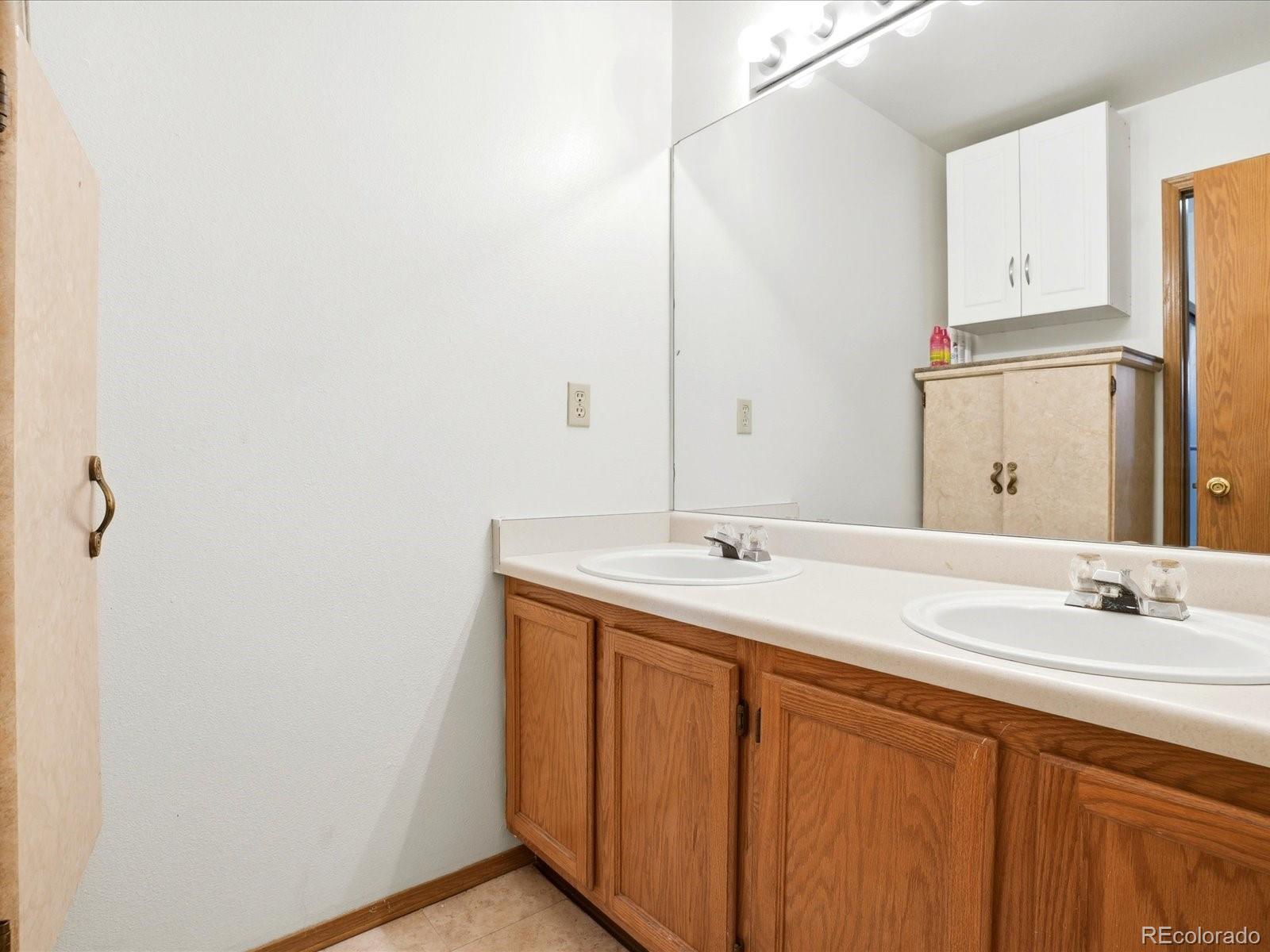MLS Image #9 for 1890  granby court,aurora, Colorado