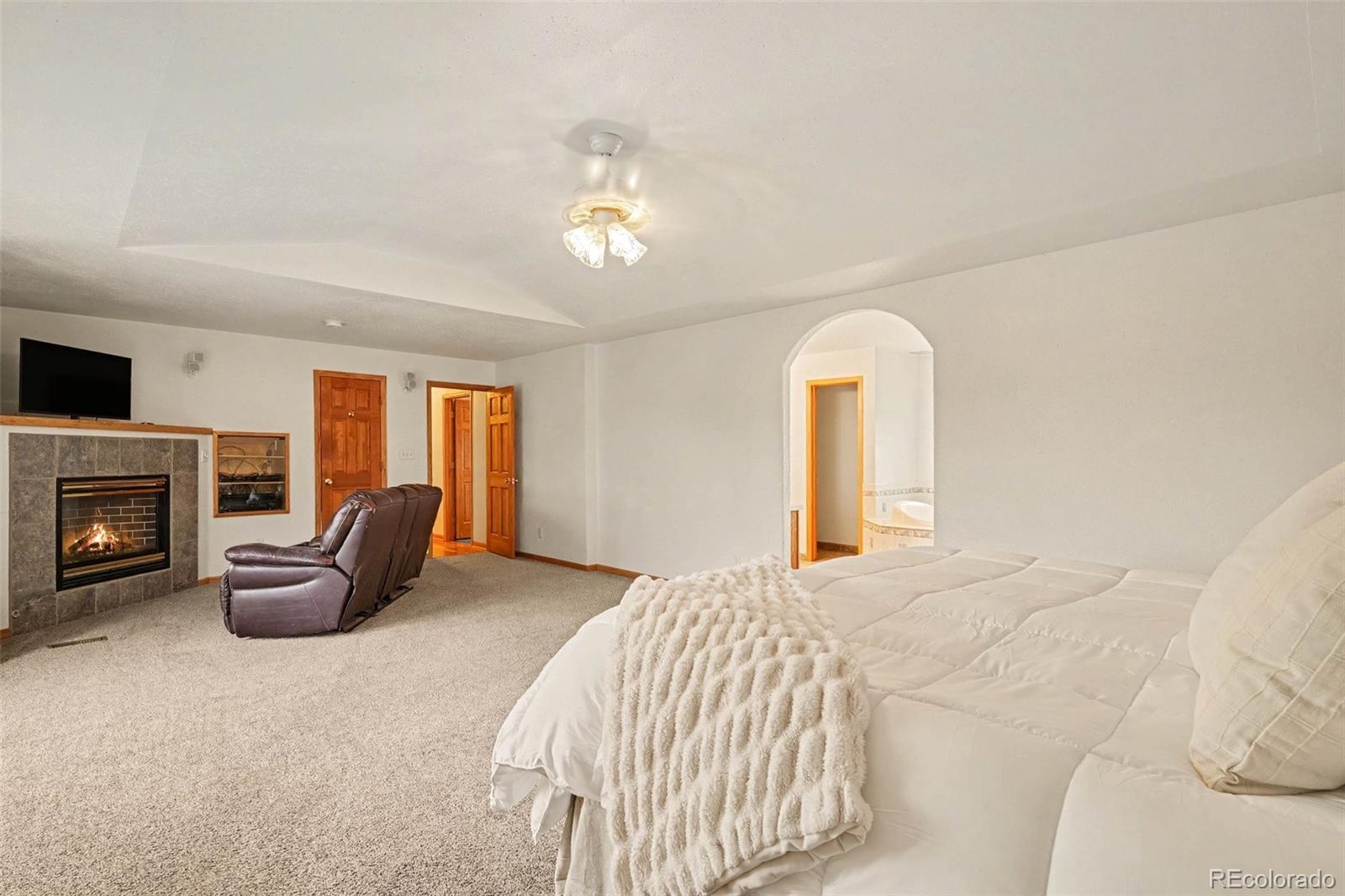 MLS Image #14 for 46746  sundance trail,parker, Colorado