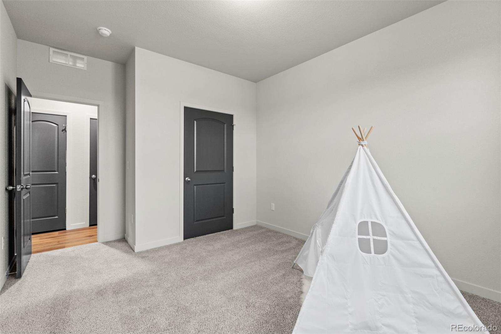 MLS Image #31 for 832 e loma drive,pueblo west, Colorado