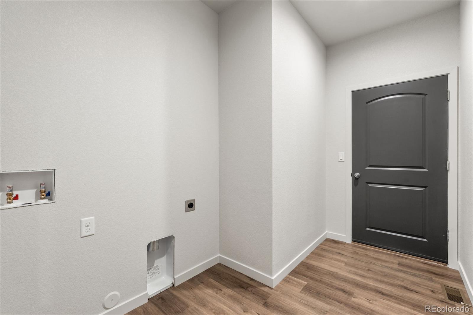 MLS Image #37 for 832 e loma drive,pueblo west, Colorado
