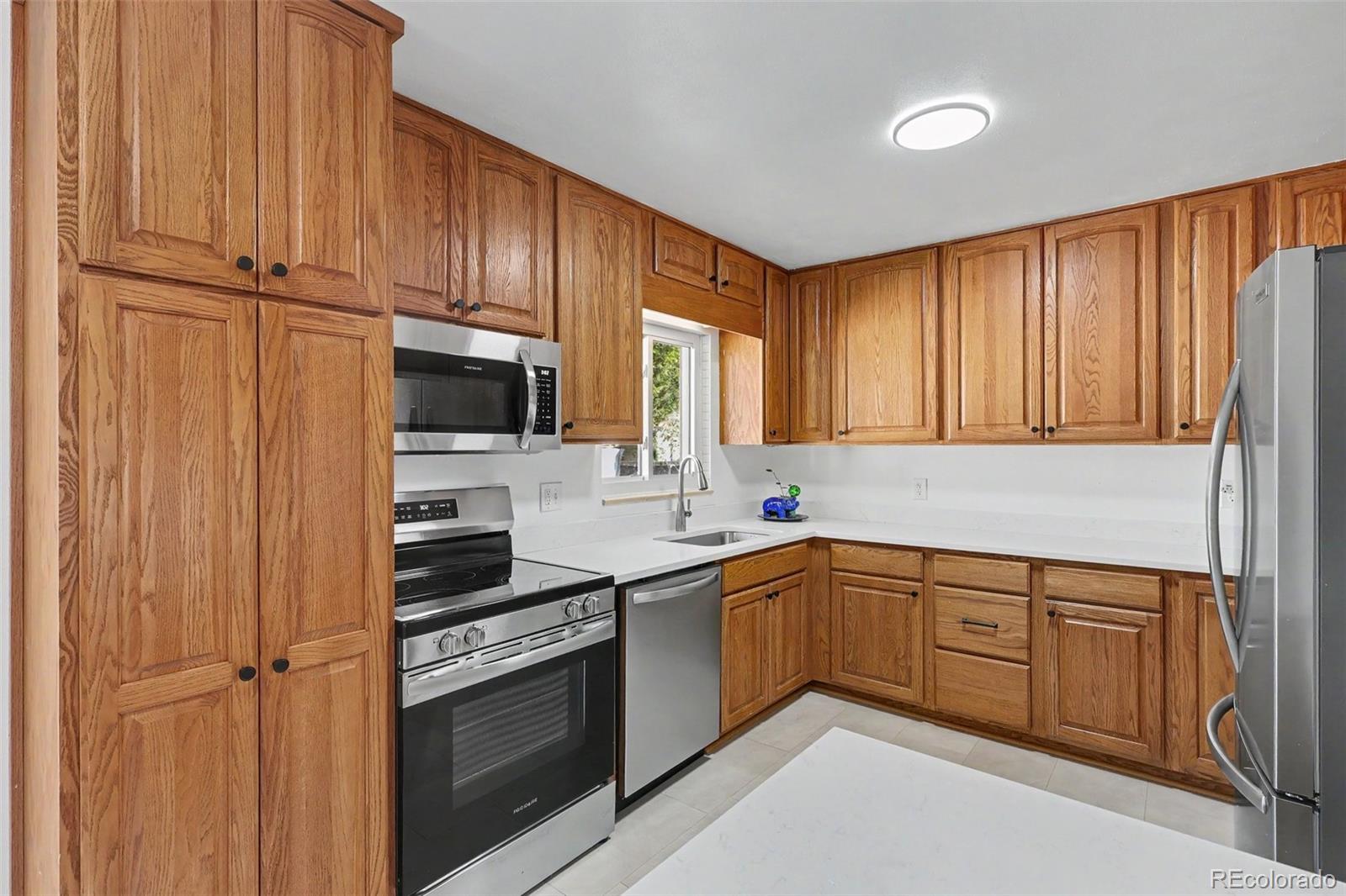 MLS Image #14 for 6506  lee street,arvada, Colorado