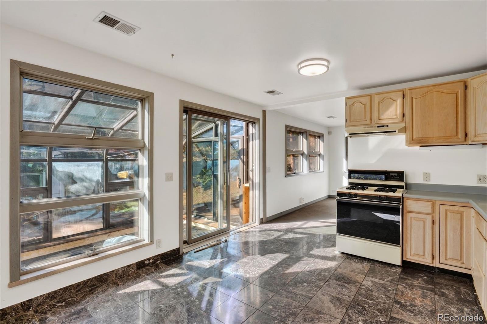 MLS Image #6 for 8472 s ault lane,morrison, Colorado
