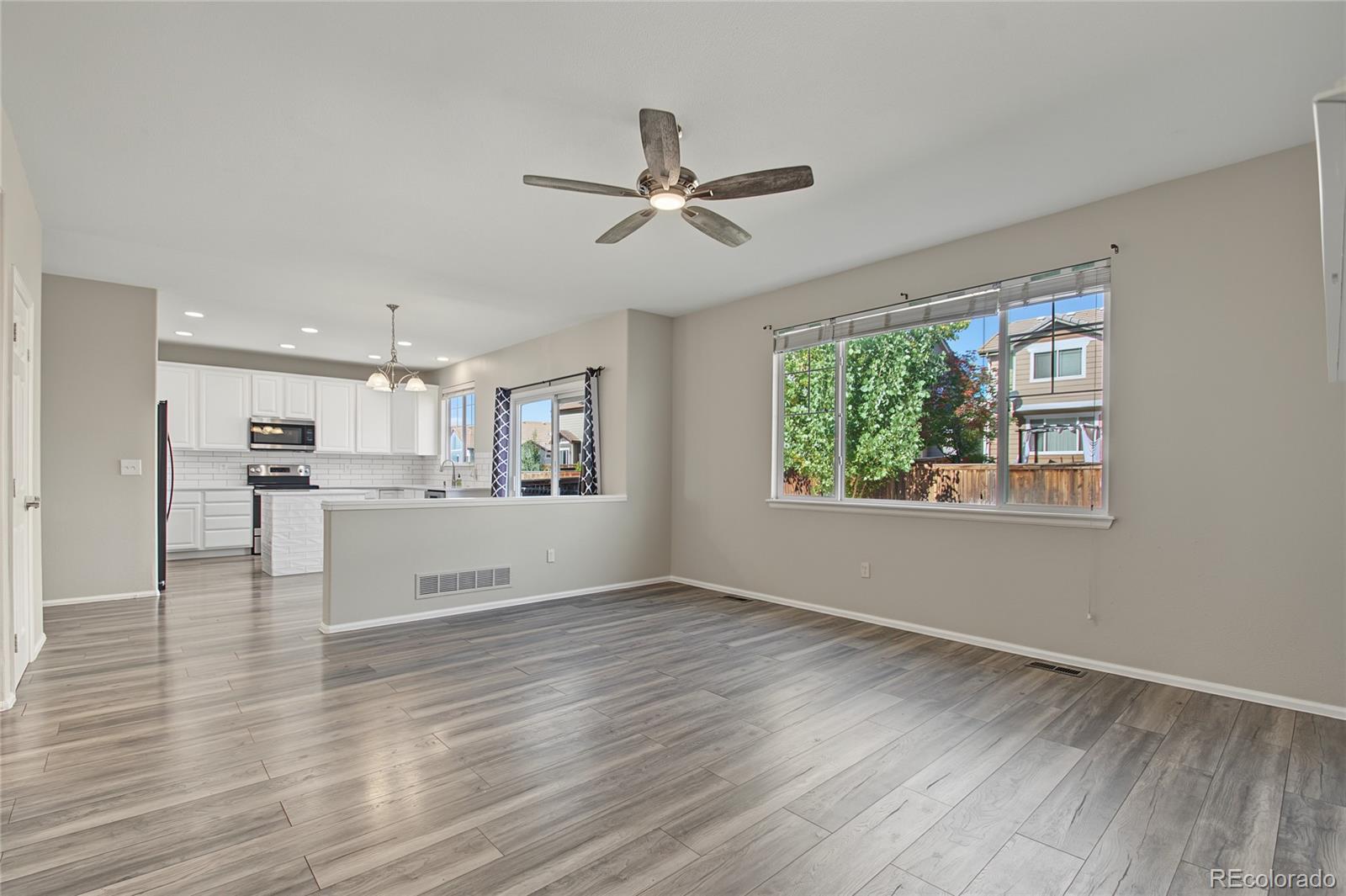 MLS Image #10 for 16053 e 107th avenue,commerce city, Colorado