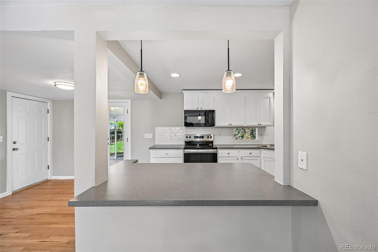MLS Image #13 for 9899 e 7th avenue,aurora, Colorado