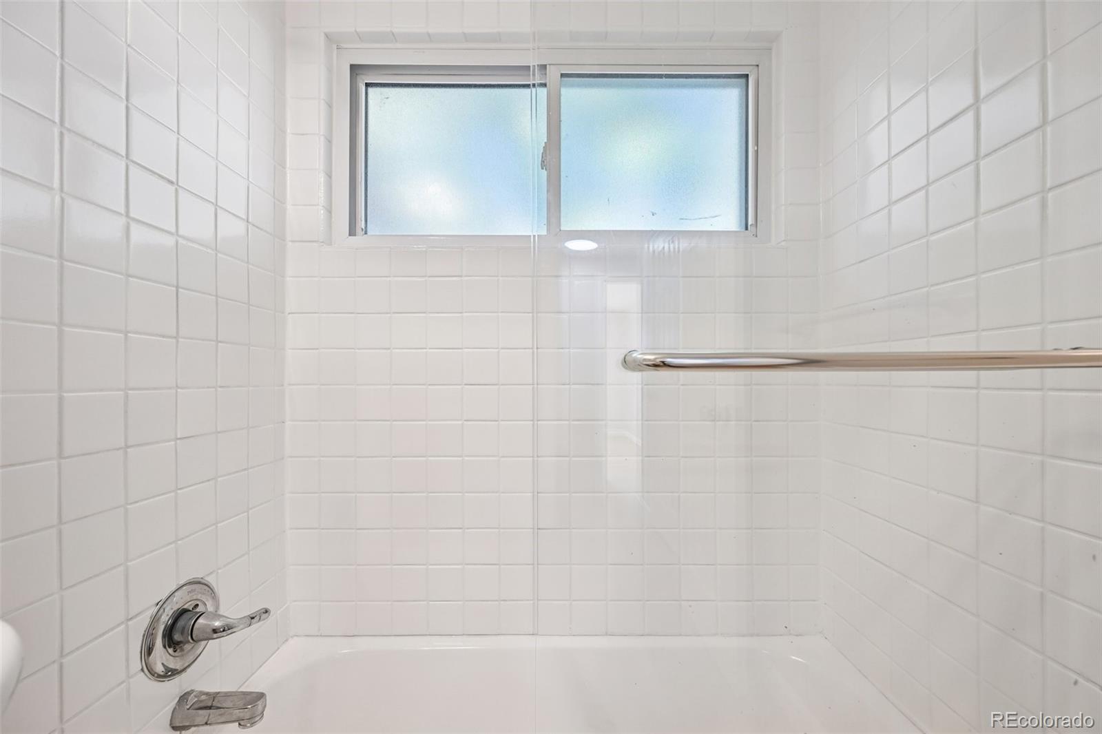 MLS Image #21 for 9899 e 7th avenue,aurora, Colorado