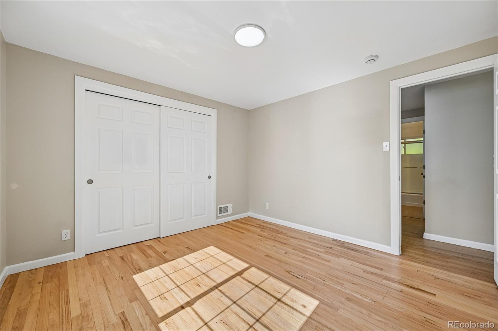 MLS Image #23 for 9899 e 7th avenue,aurora, Colorado