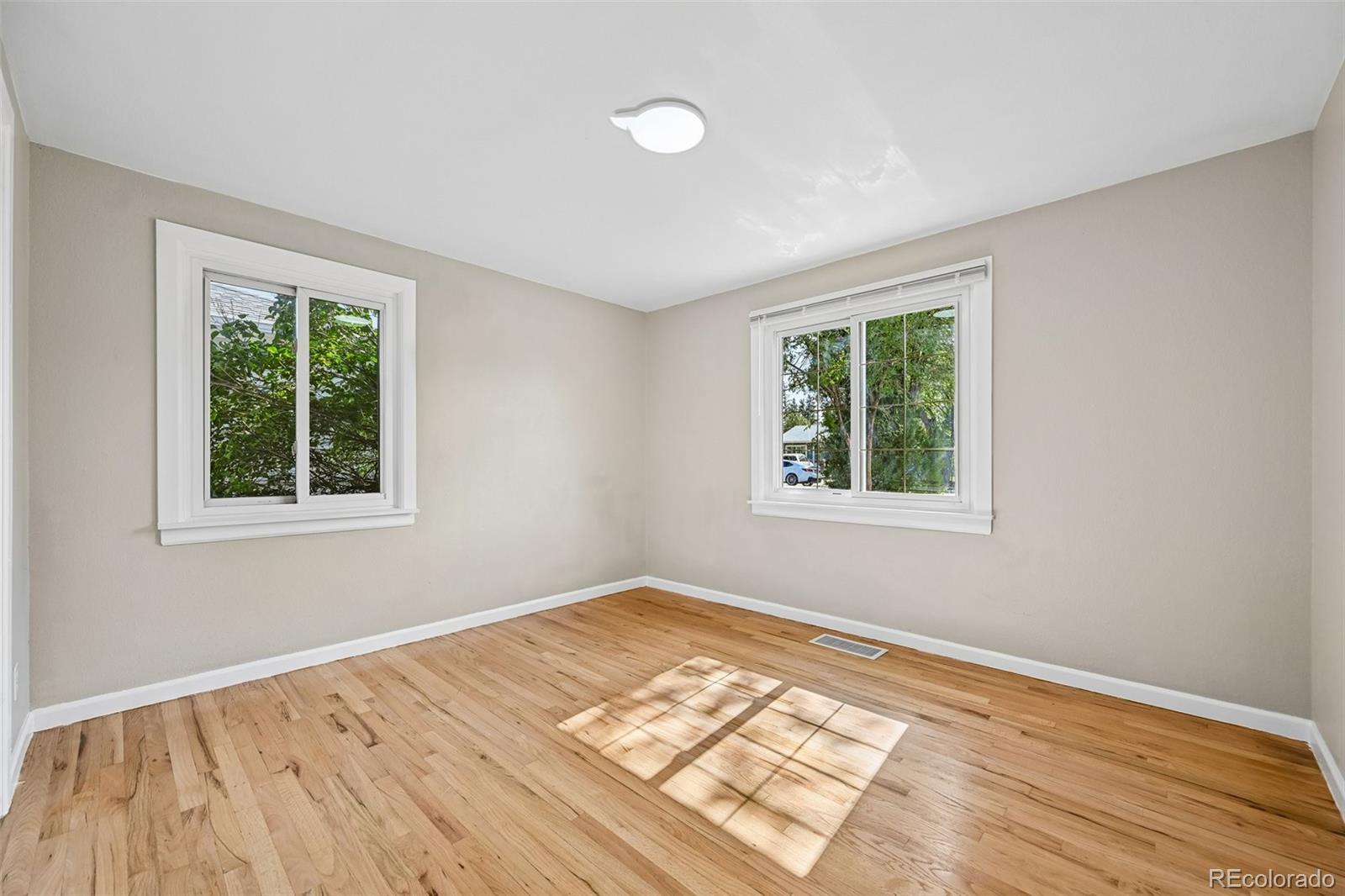 MLS Image #25 for 9899 e 7th avenue,aurora, Colorado