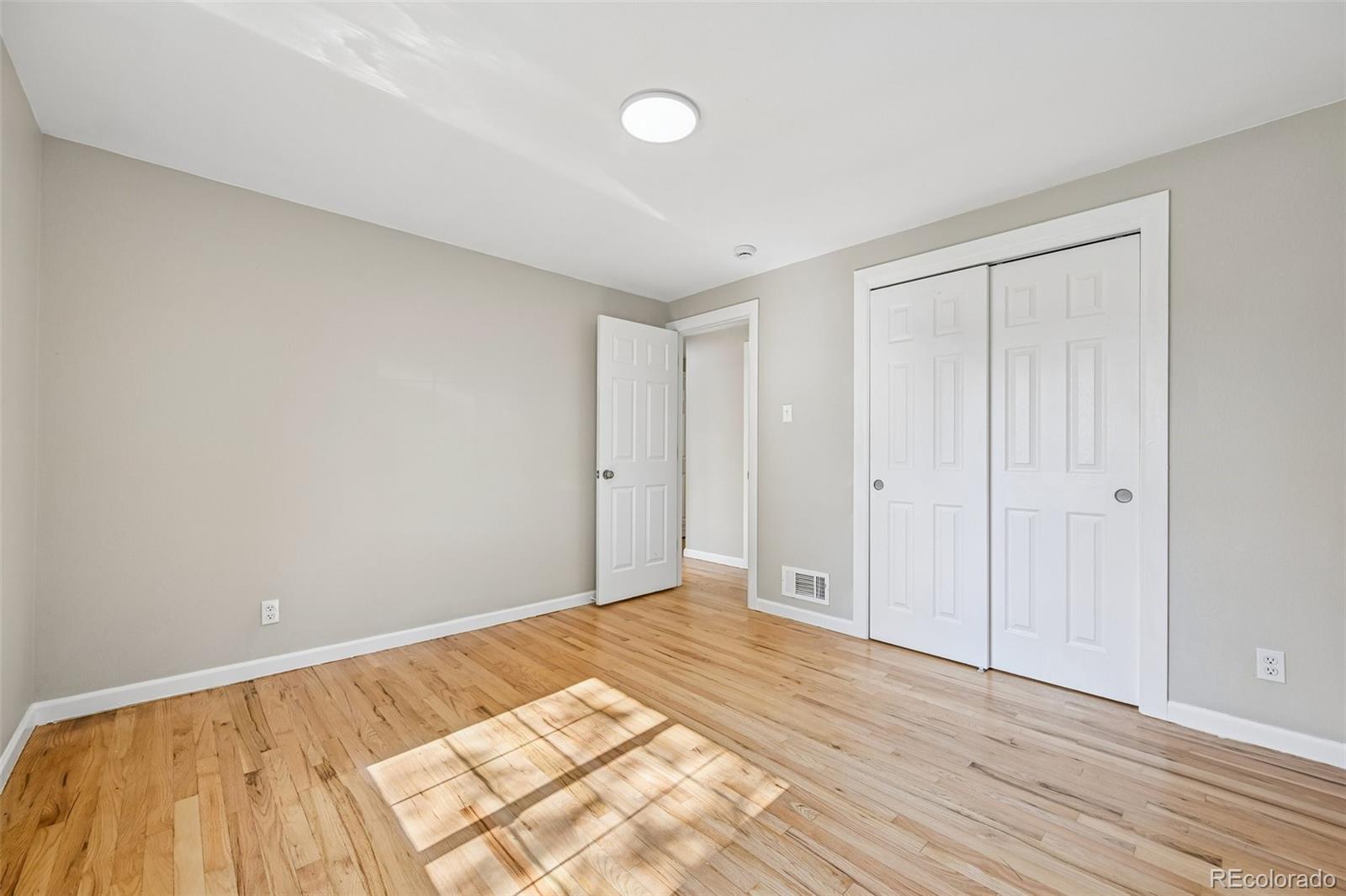 MLS Image #27 for 9899 e 7th avenue,aurora, Colorado