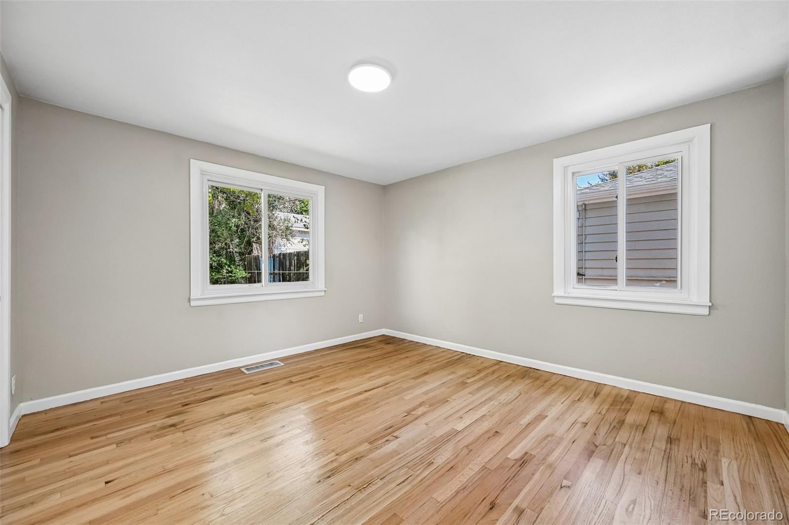 MLS Image #28 for 9899 e 7th avenue,aurora, Colorado