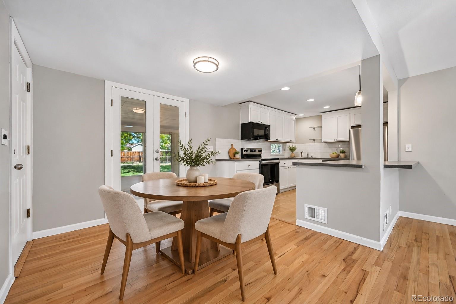 MLS Image #3 for 9899 e 7th avenue,aurora, Colorado
