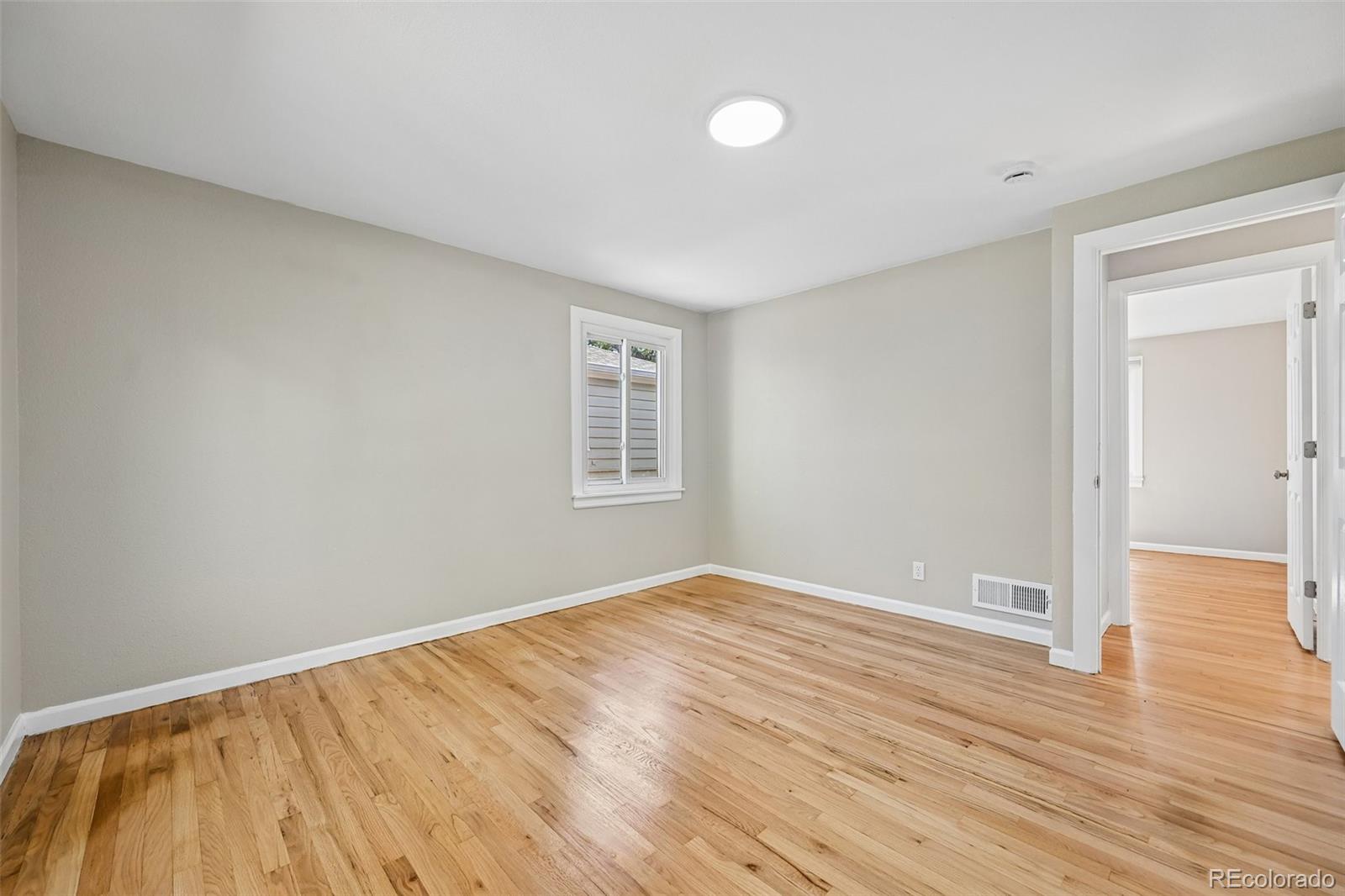 MLS Image #31 for 9899 e 7th avenue,aurora, Colorado