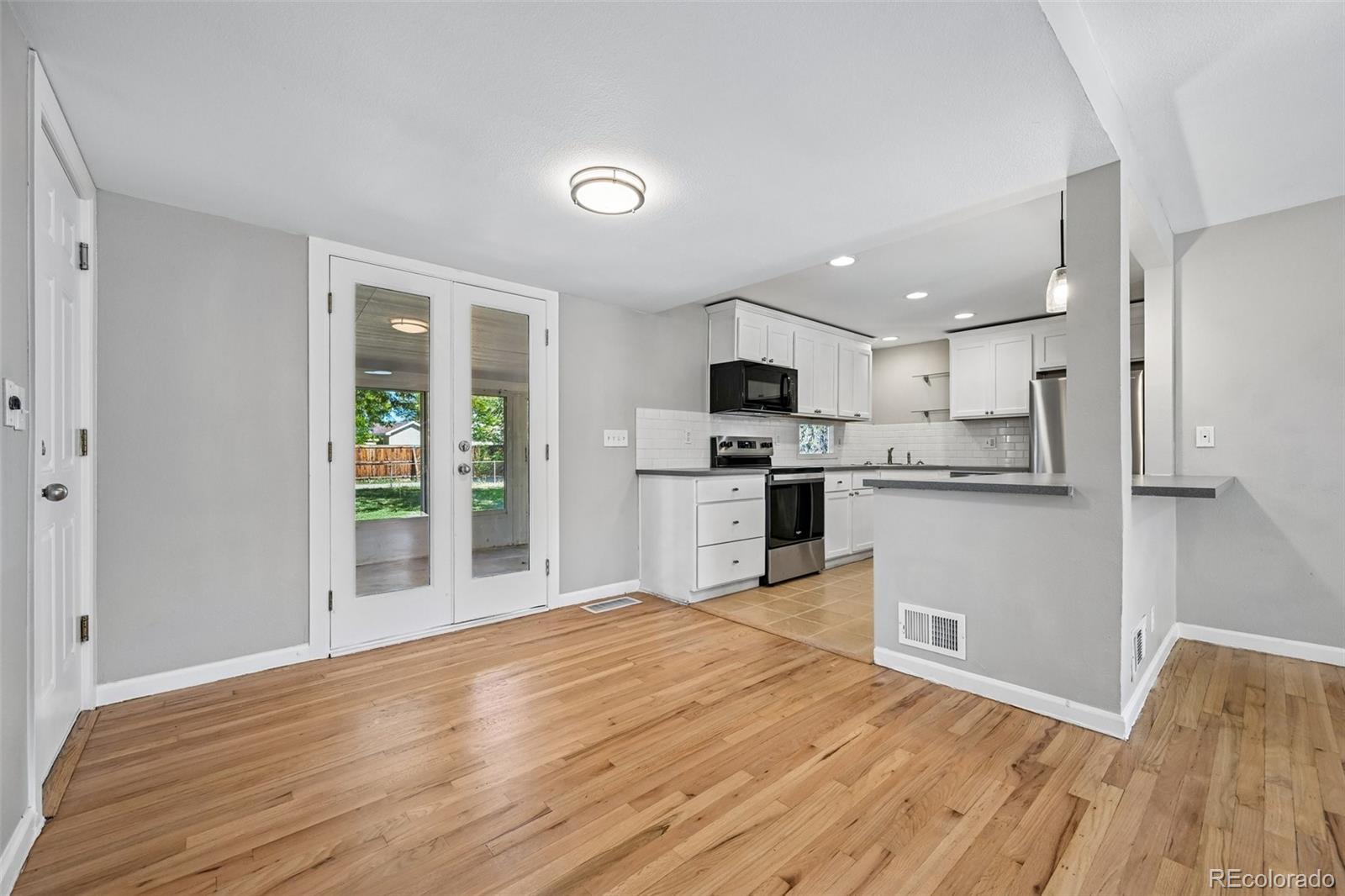 MLS Image #9 for 9899 e 7th avenue,aurora, Colorado