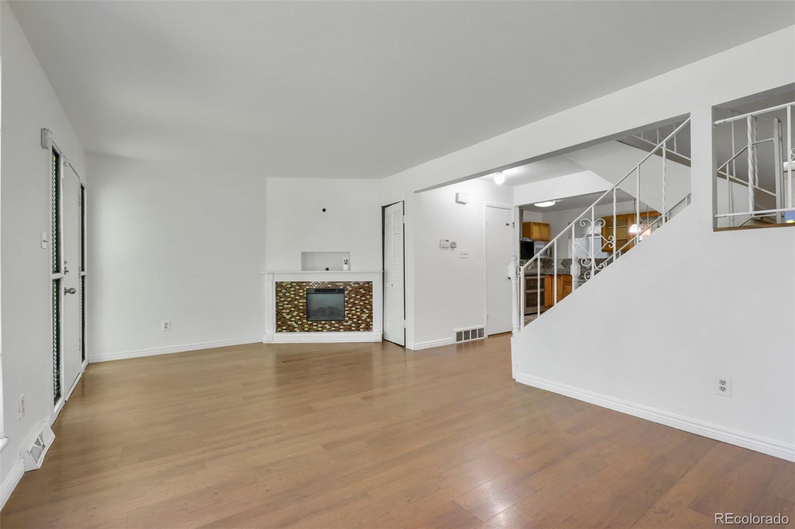 MLS Image #6 for 11761 e canal drive,aurora, Colorado