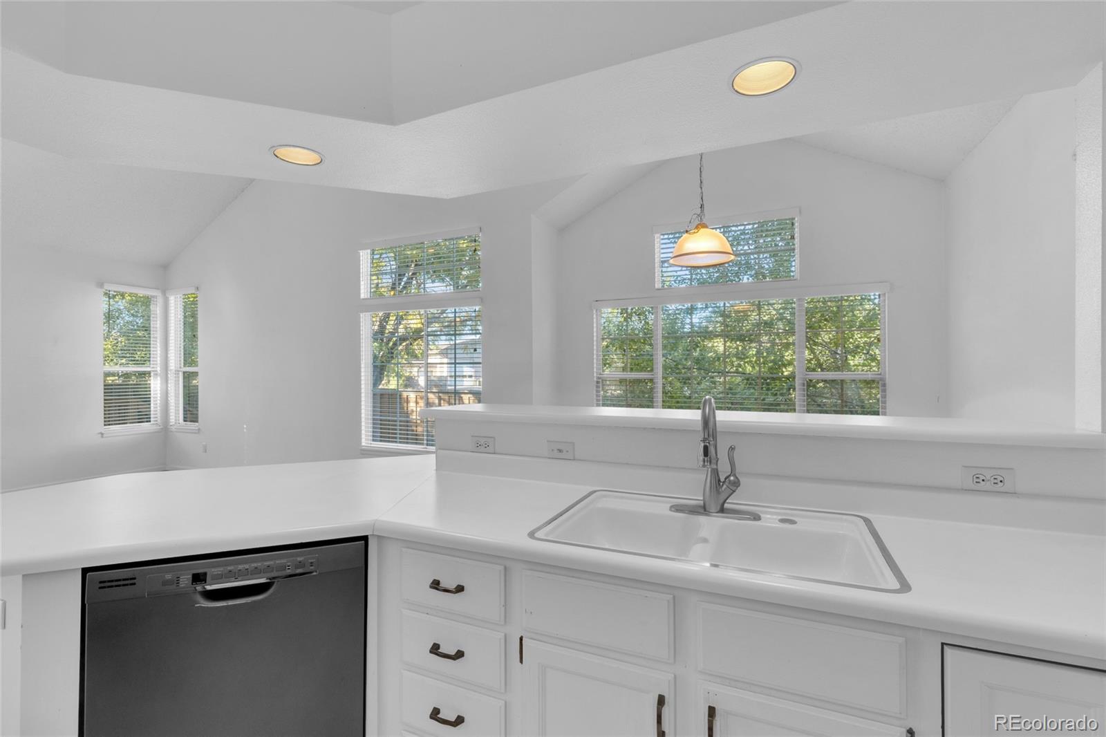 MLS Image #14 for 2249 s joliet way,aurora, Colorado