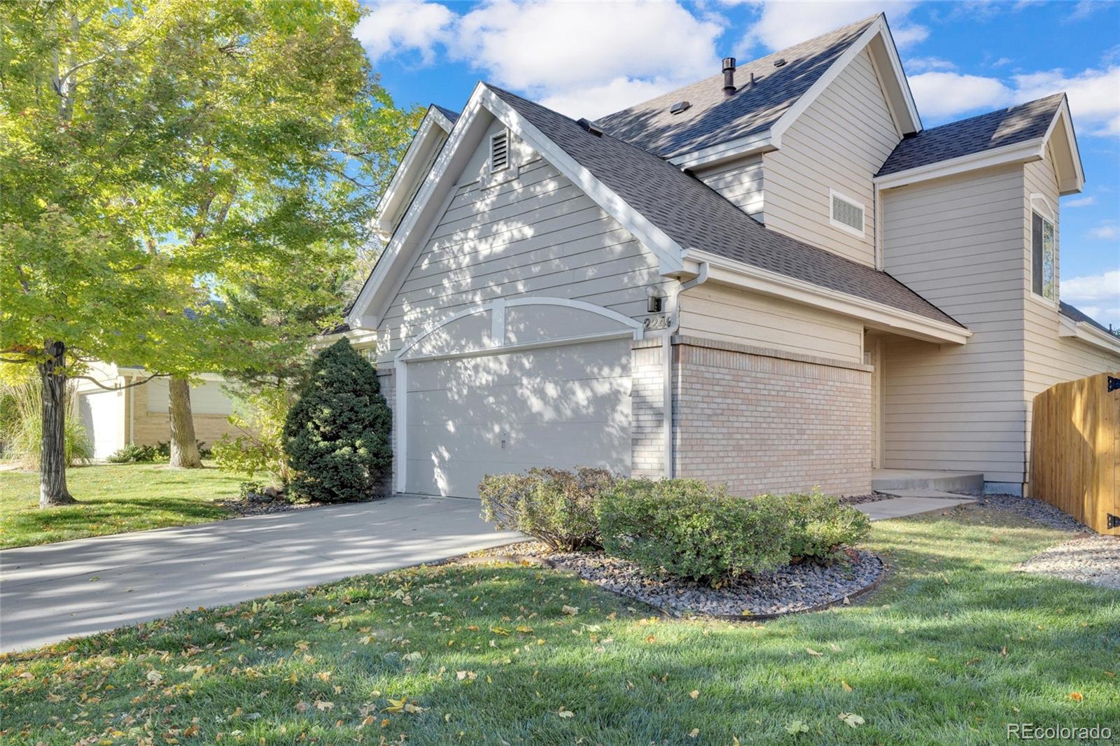 MLS Image #2 for 2249 s joliet way,aurora, Colorado