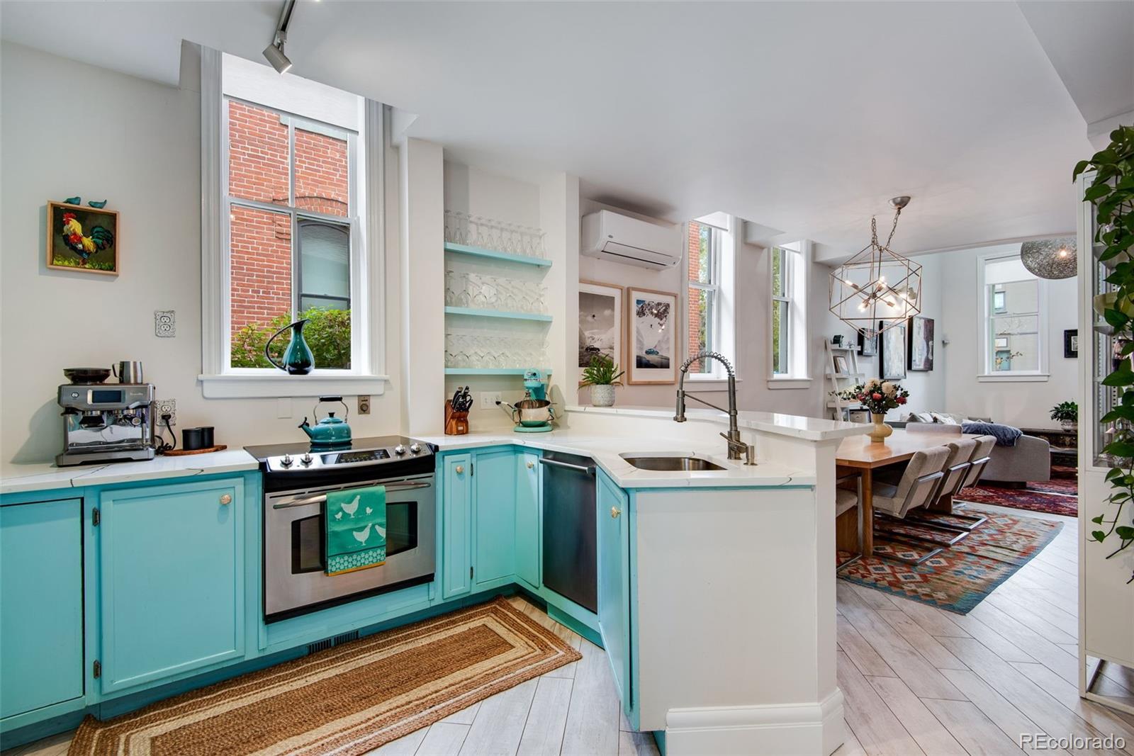 MLS Image #14 for 2525  curtis street,denver, Colorado