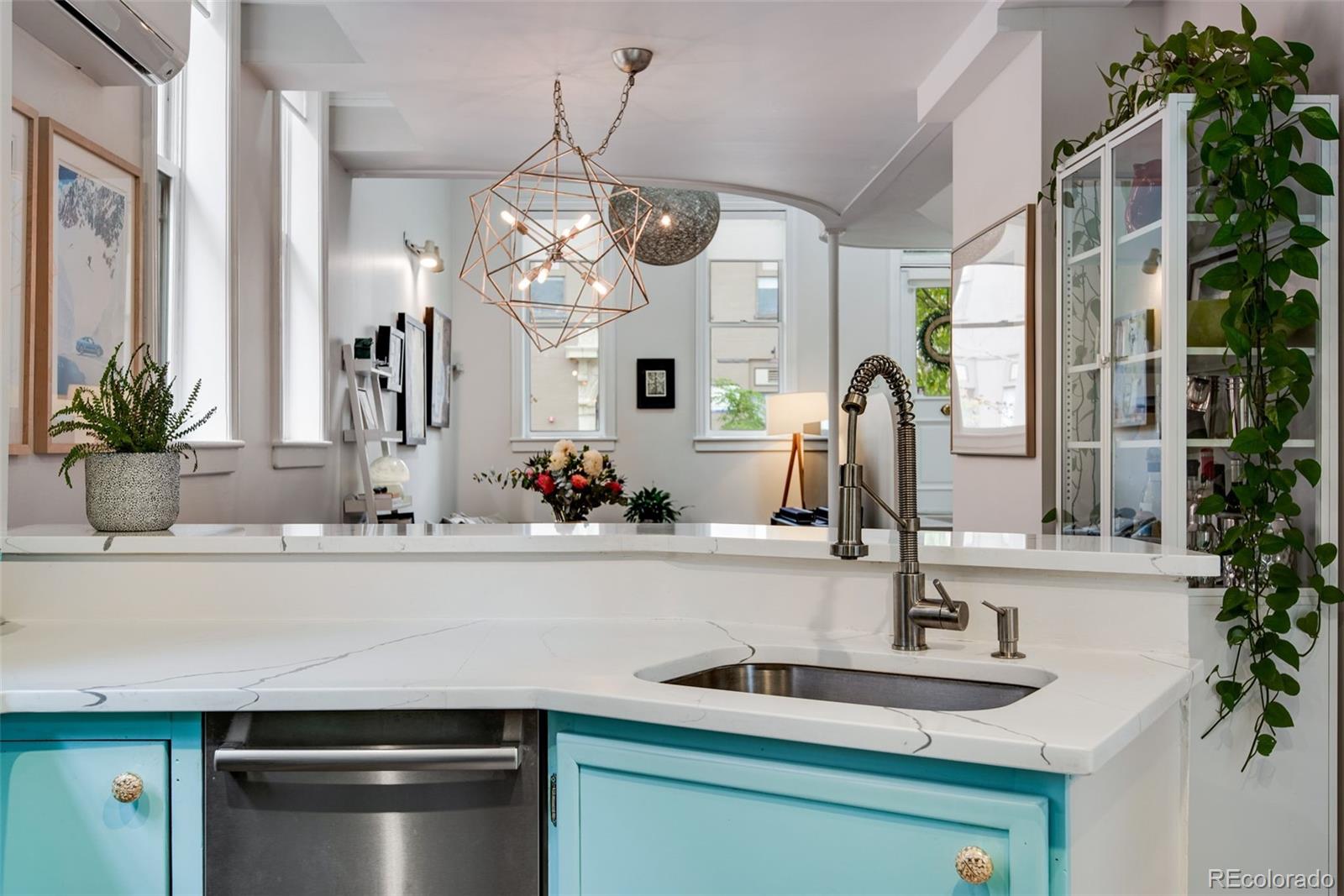 MLS Image #16 for 2525  curtis street,denver, Colorado