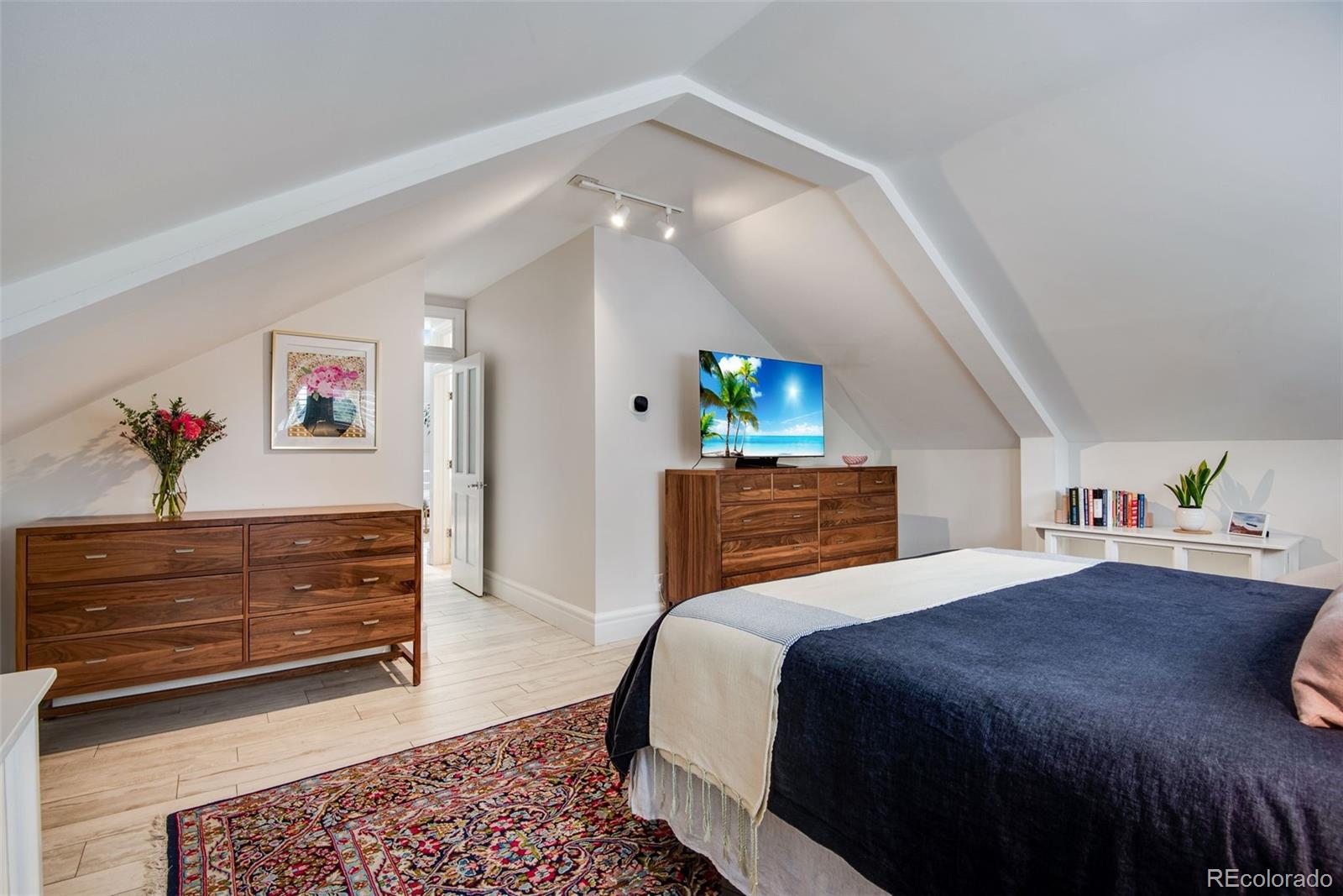 MLS Image #20 for 2525  curtis street,denver, Colorado