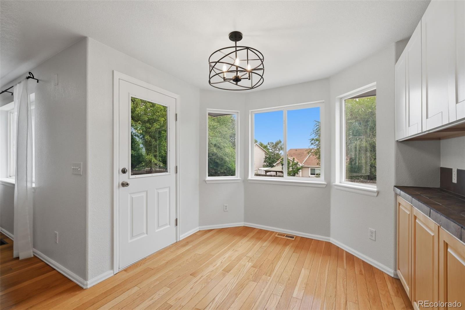 MLS Image #11 for 5813  dolores street,colorado springs, Colorado
