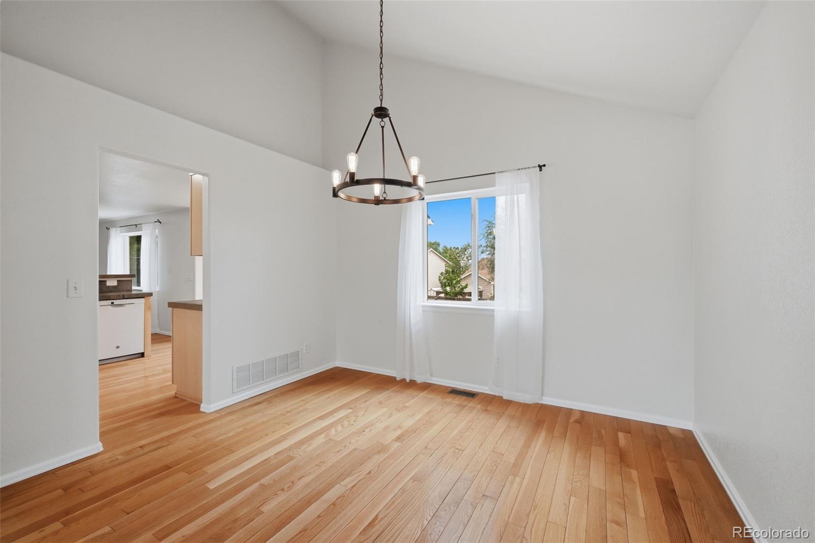 MLS Image #4 for 5813  dolores street,colorado springs, Colorado