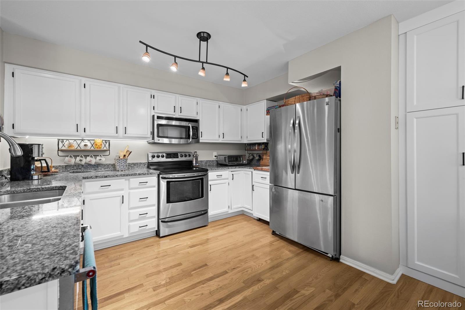 MLS Image #9 for 946  garden drive,highlands ranch, Colorado