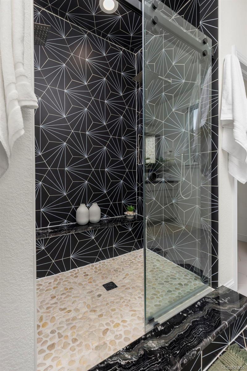 MLS Image #25 for 9177 e 4th place,denver, Colorado