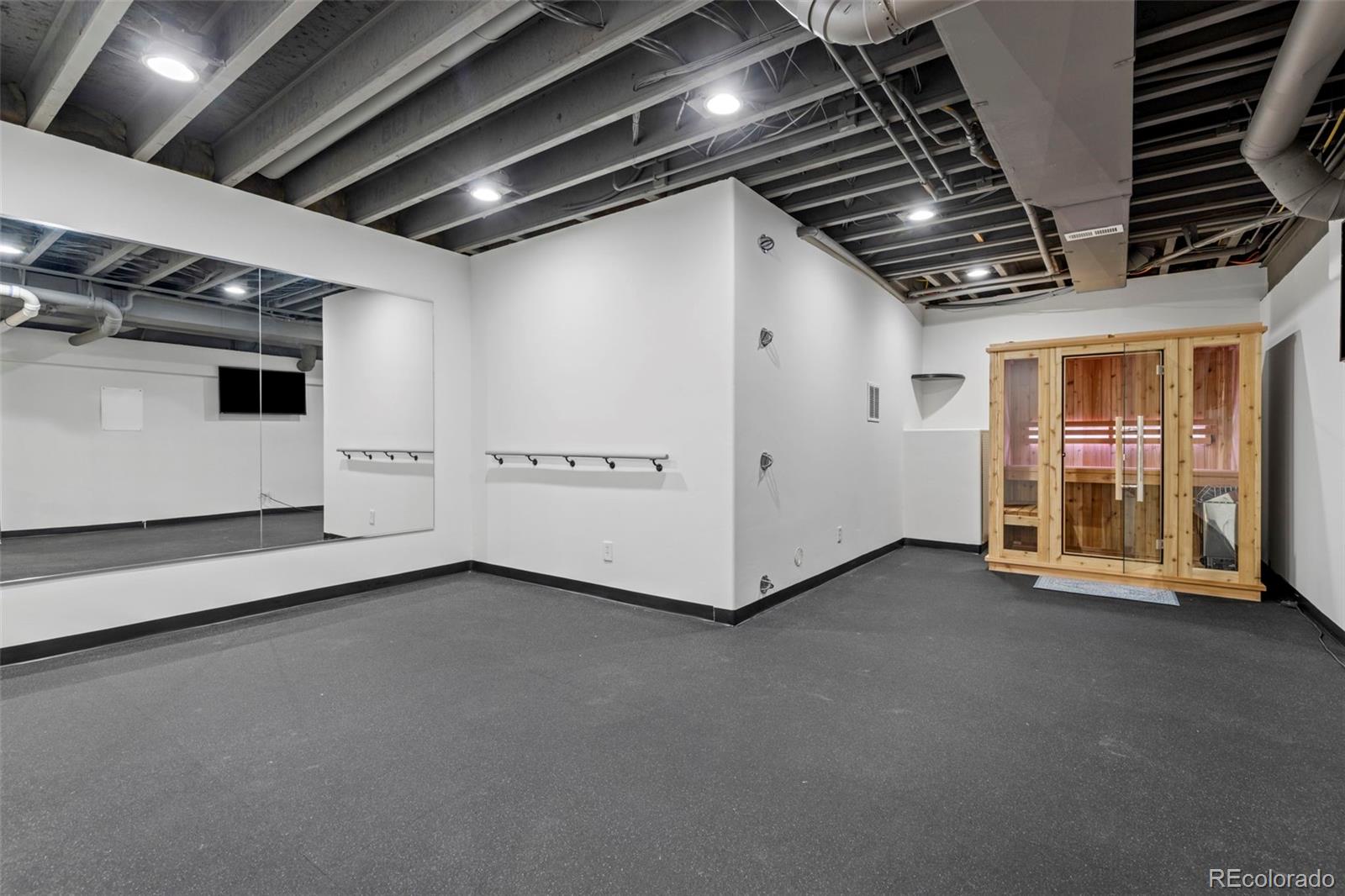 MLS Image #37 for 9177 e 4th place,denver, Colorado