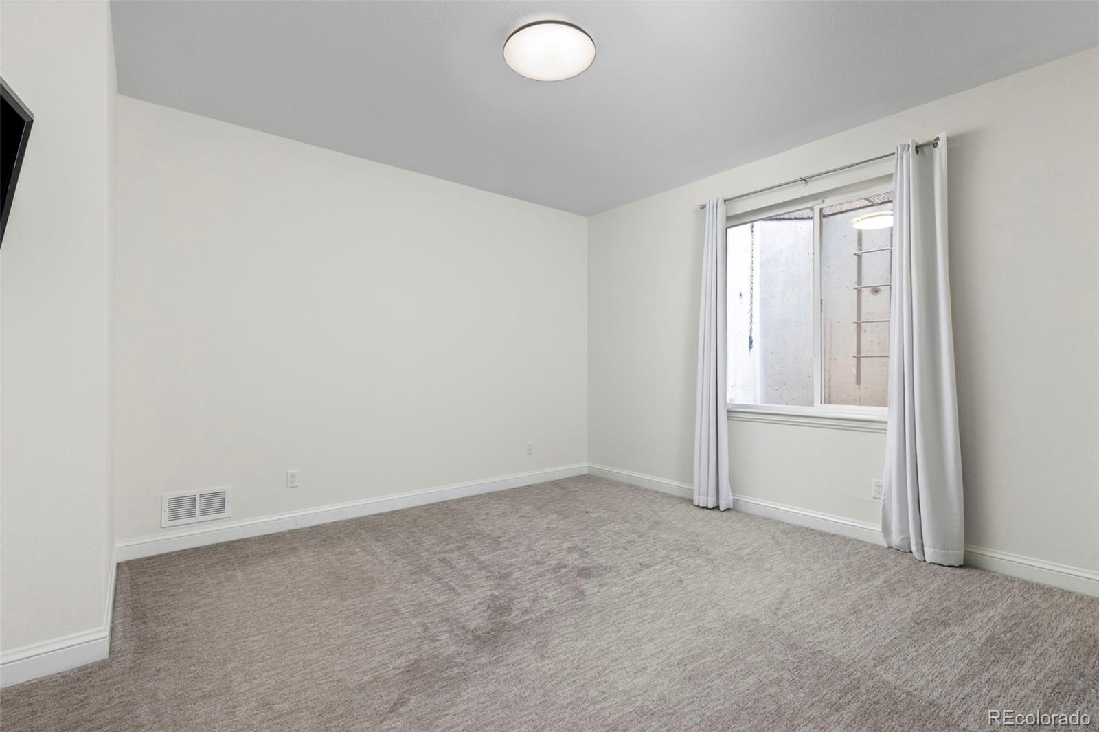 MLS Image #38 for 9177 e 4th place,denver, Colorado