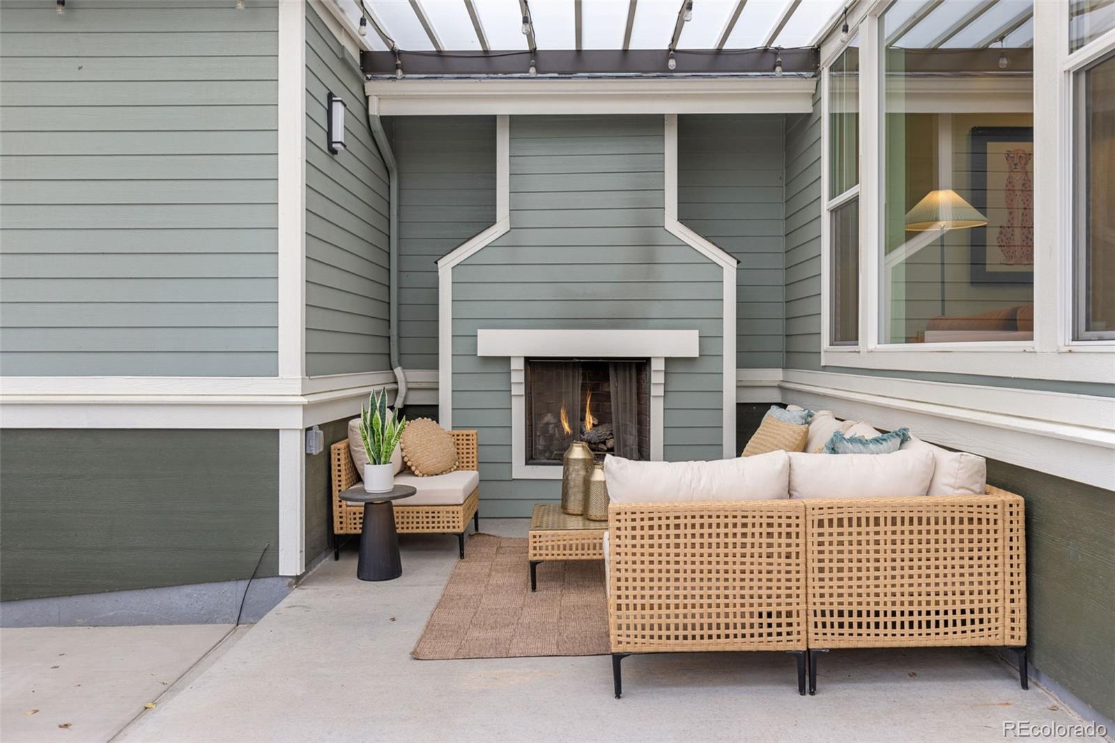 MLS Image #41 for 9177 e 4th place,denver, Colorado