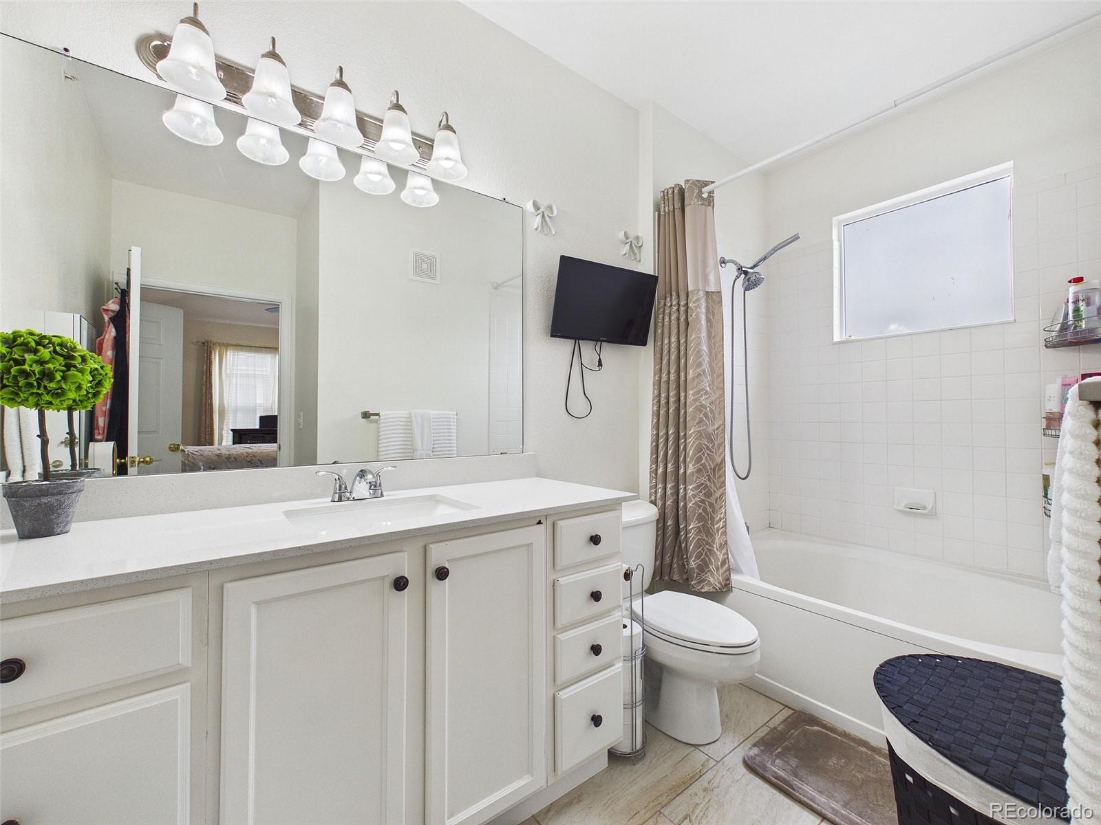 MLS Image #11 for 14353 e 1st drive,aurora, Colorado