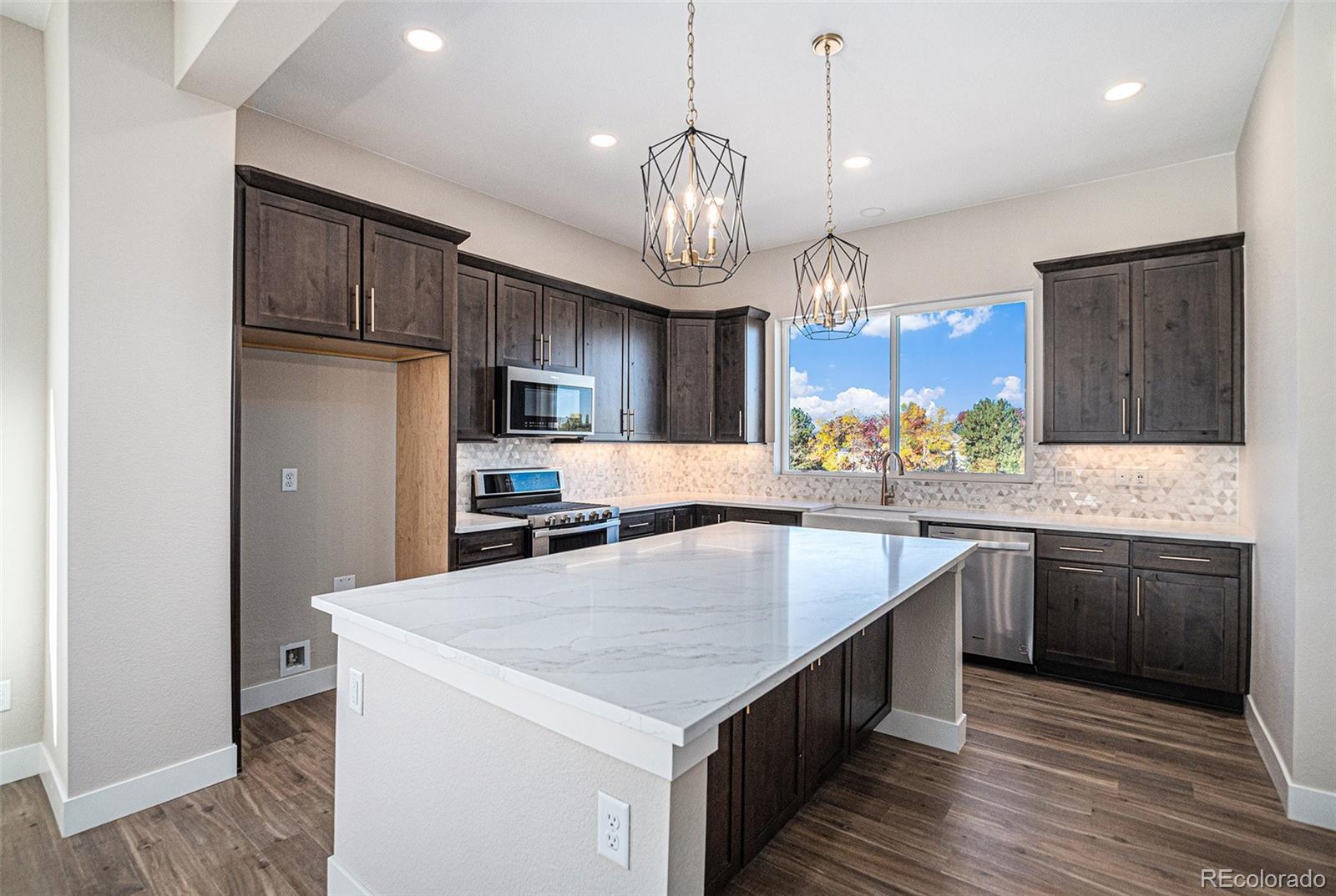 MLS Image #10 for 888 s valentia street 10-104,denver, Colorado