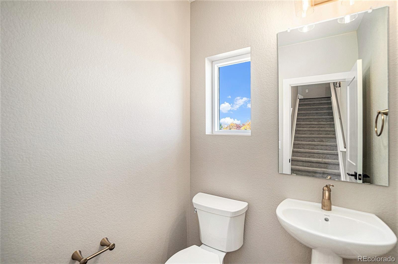 MLS Image #16 for 888 s valentia street 10-104,denver, Colorado