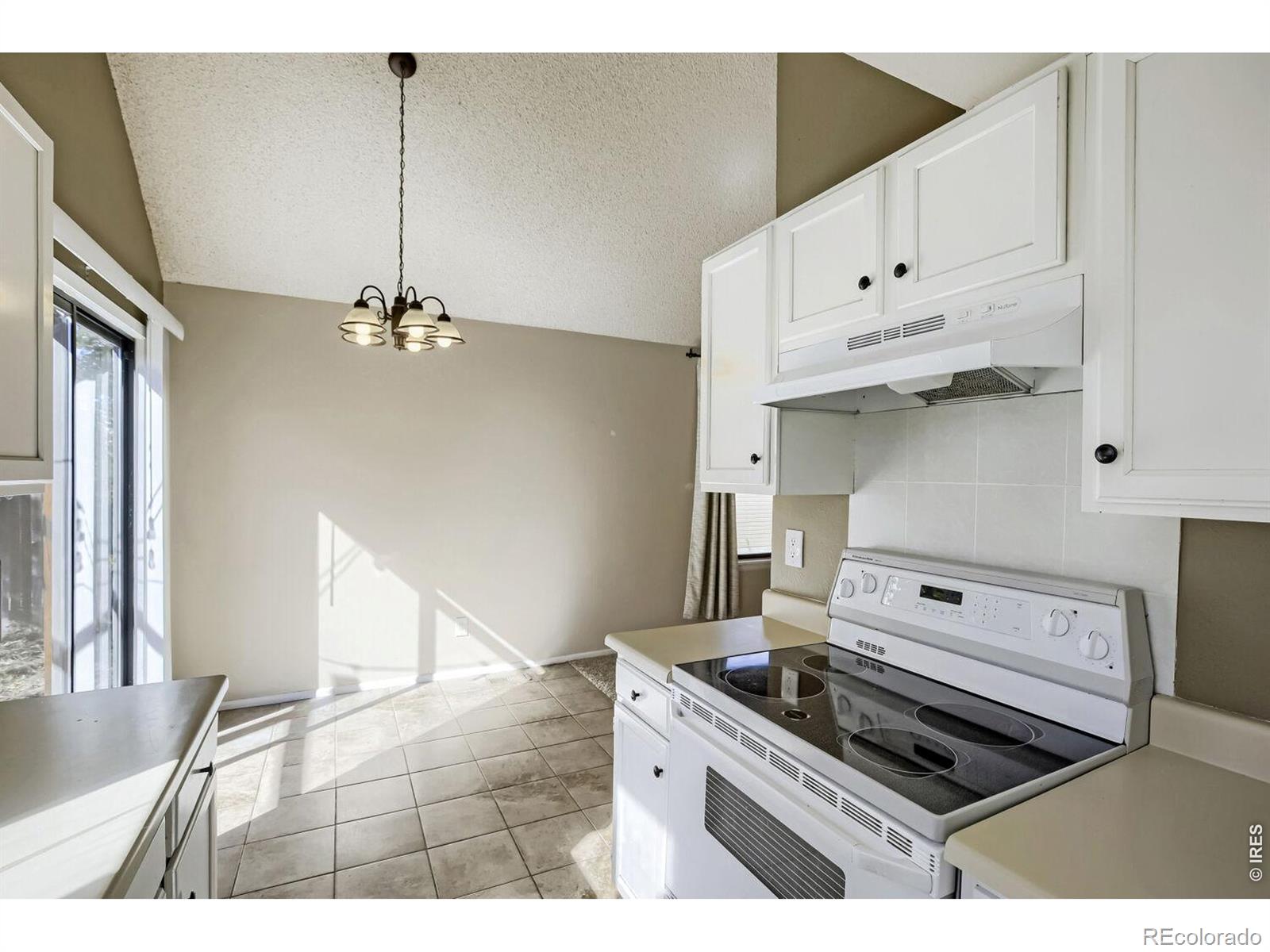 MLS Image #11 for 1021  townley circle,longmont, Colorado