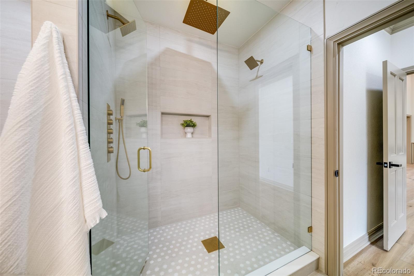 MLS Image #31 for 6033 s bellaire way,centennial, Colorado