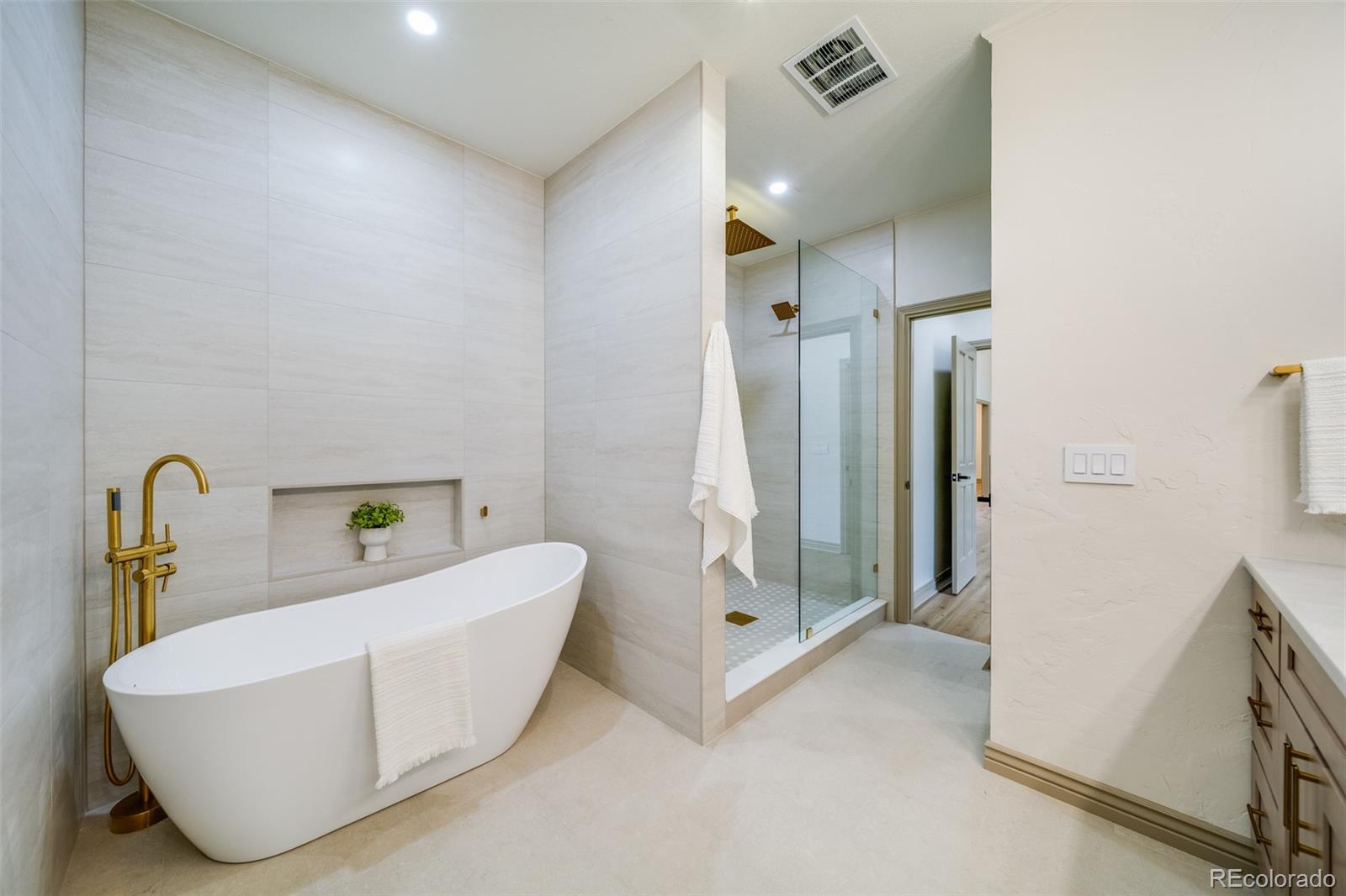 MLS Image #32 for 6033 s bellaire way,centennial, Colorado