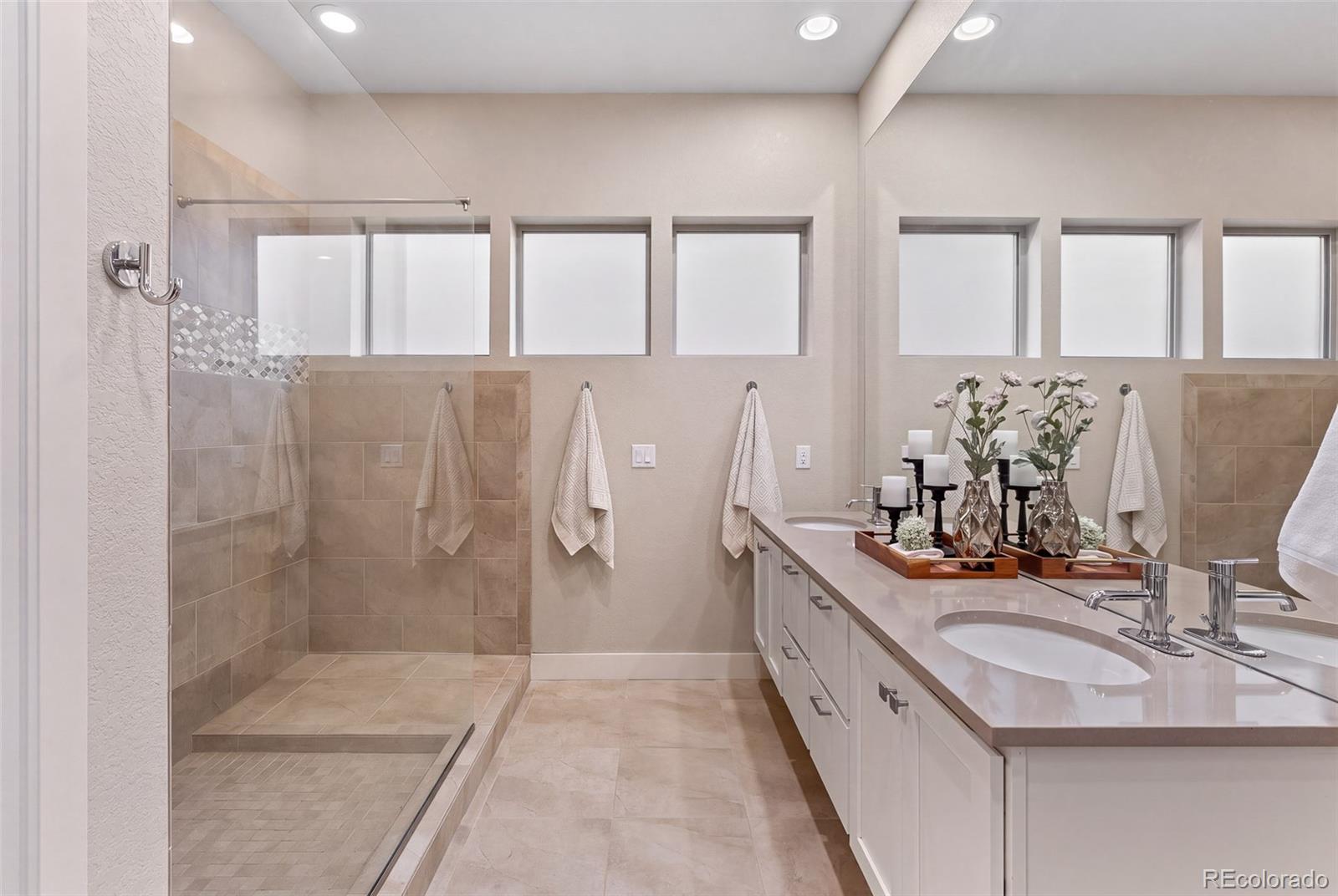 MLS Image #14 for 7024 s buchanan court,aurora, Colorado