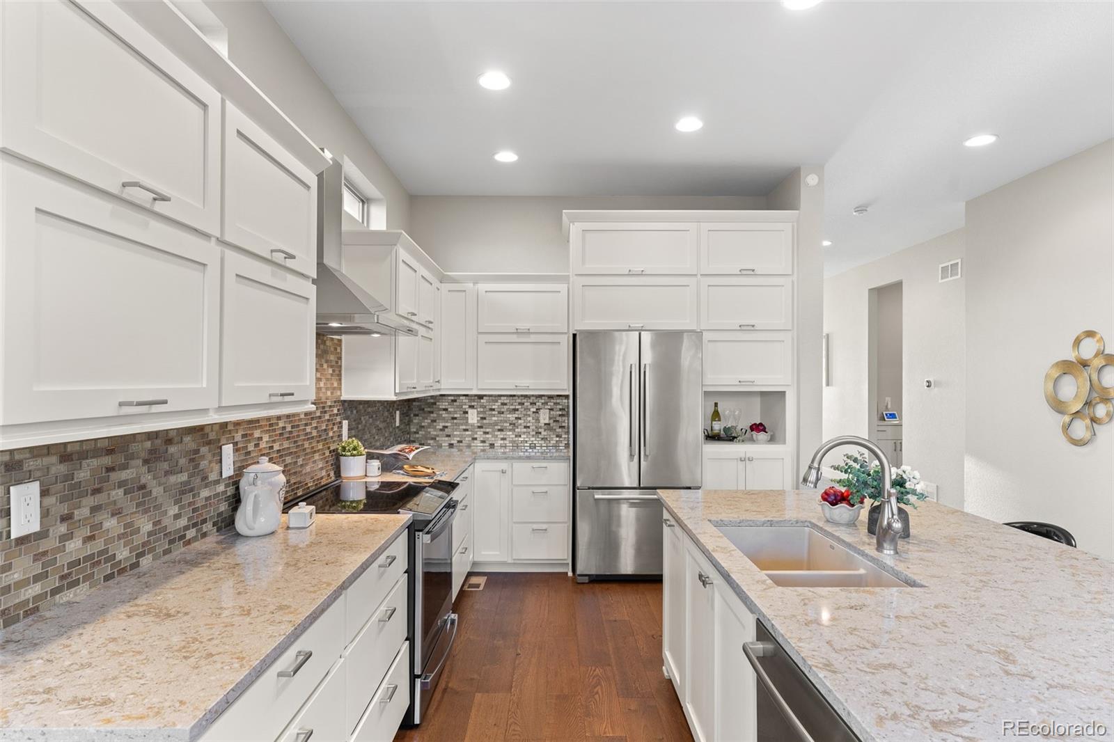 MLS Image #7 for 7024 s buchanan court,aurora, Colorado